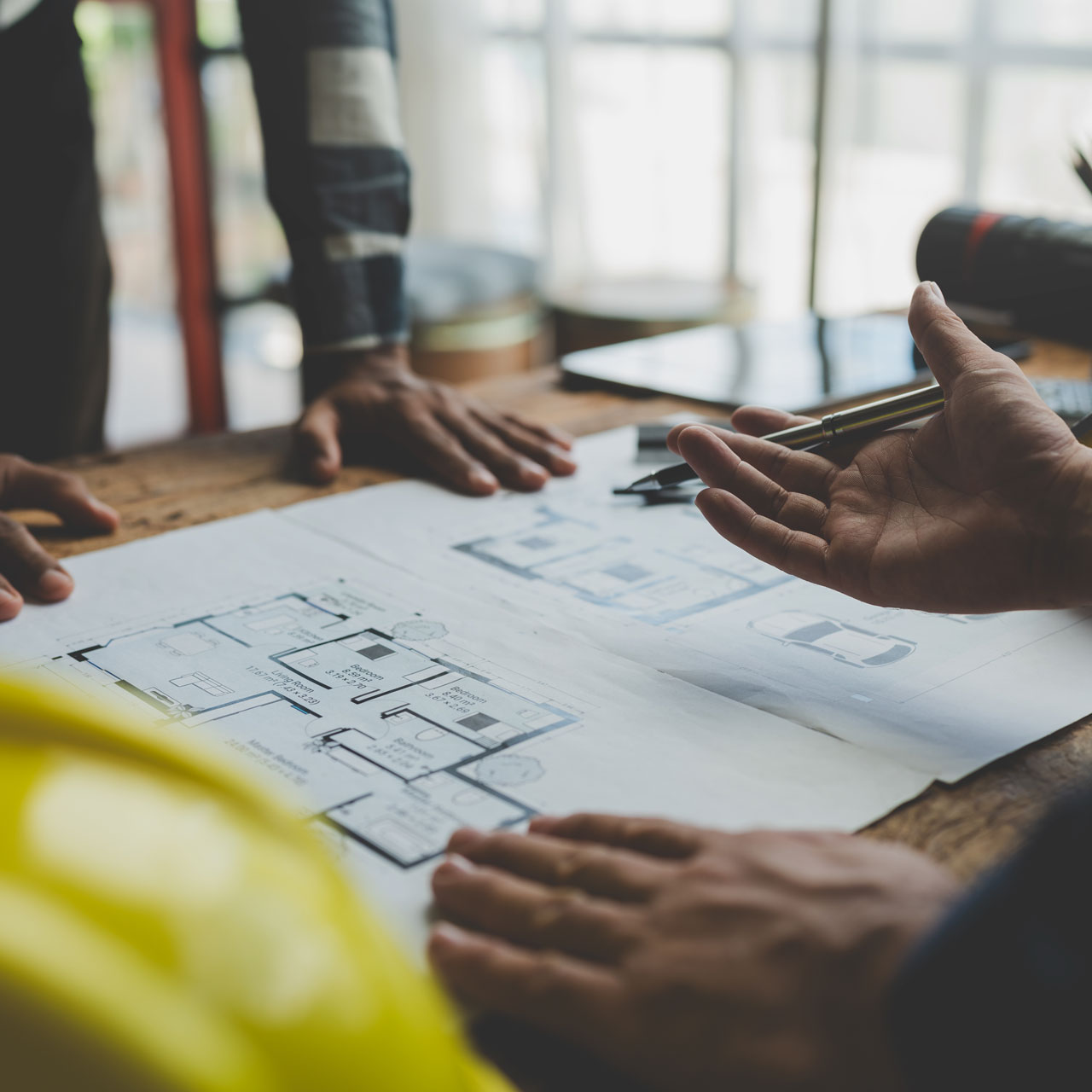 How to Build a Contractor Website That Converts: Proven Portfolio and Quote Templates