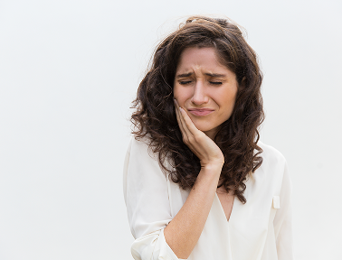 From Toothaches to Trauma: When to Call an Emergency Dentist