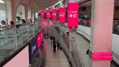 Barte lança campanha de branding em Congonhas com a participação ativa de 5 clientes.
