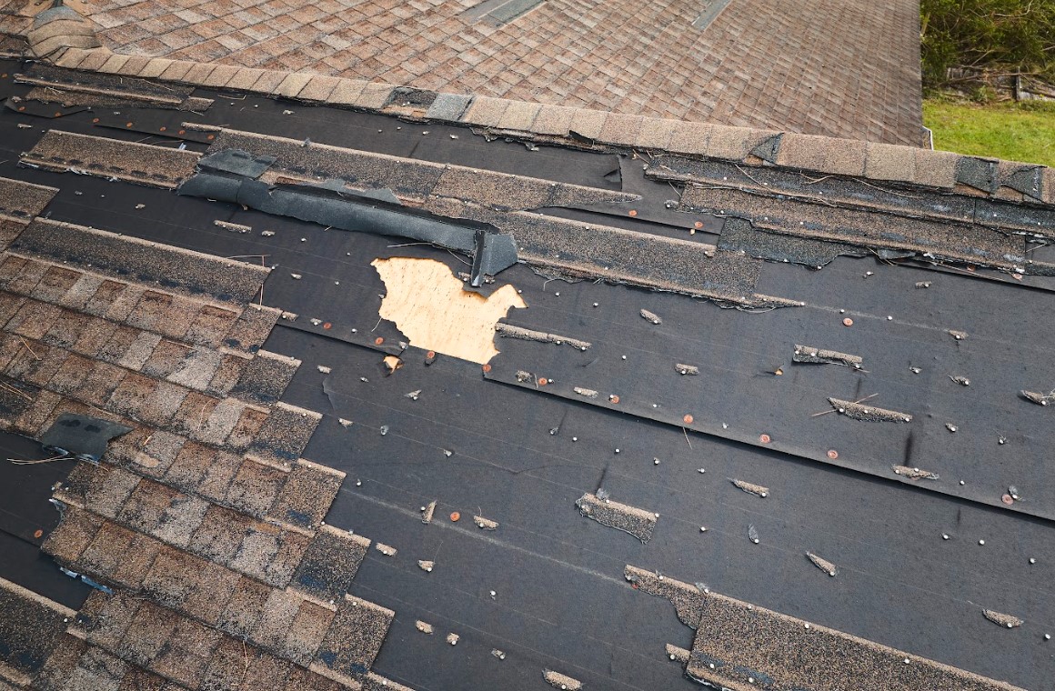 storm roof damage in Missouri