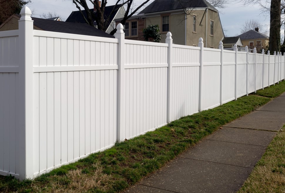 vinyl fencing