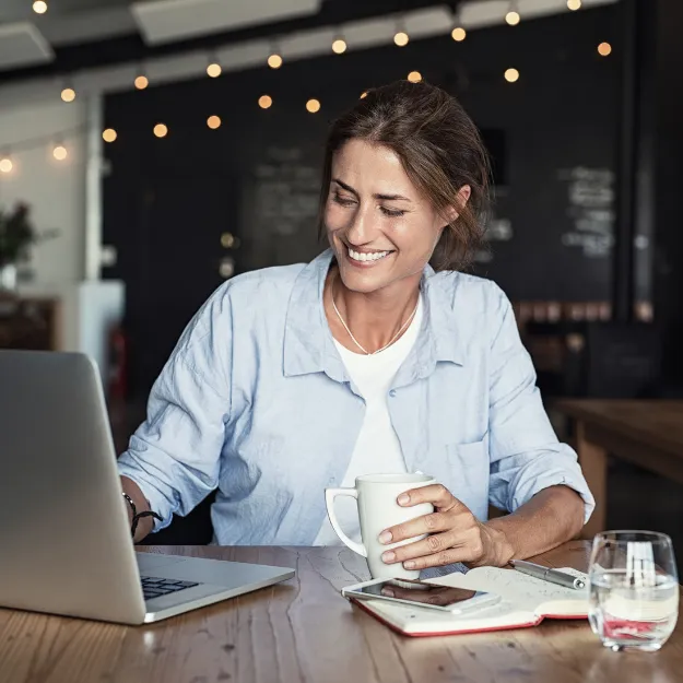 Consultation d’emails, illustration d’inscription à une newsletter