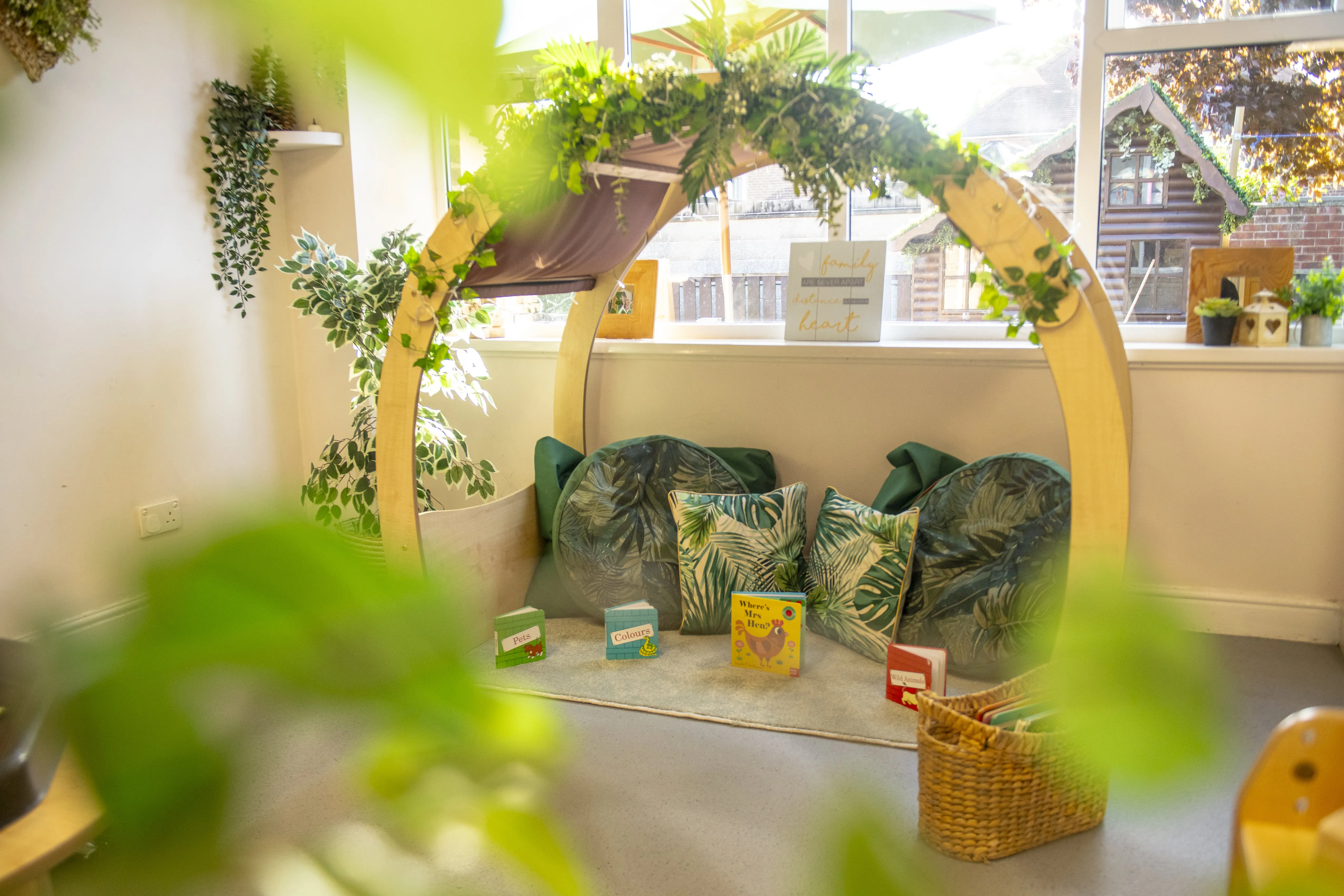 Arch seating in nursery room