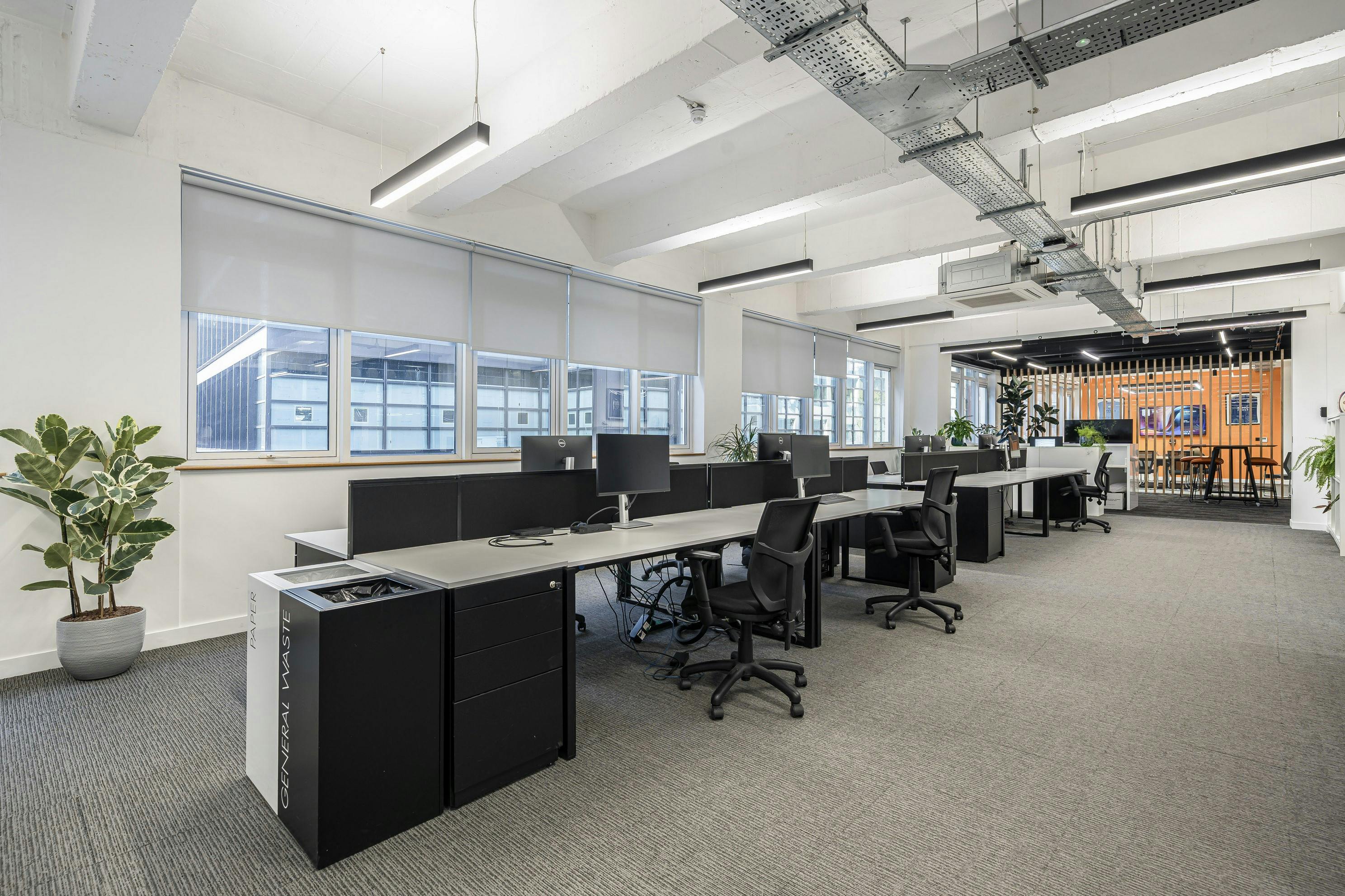 295826-Office 4.jpg