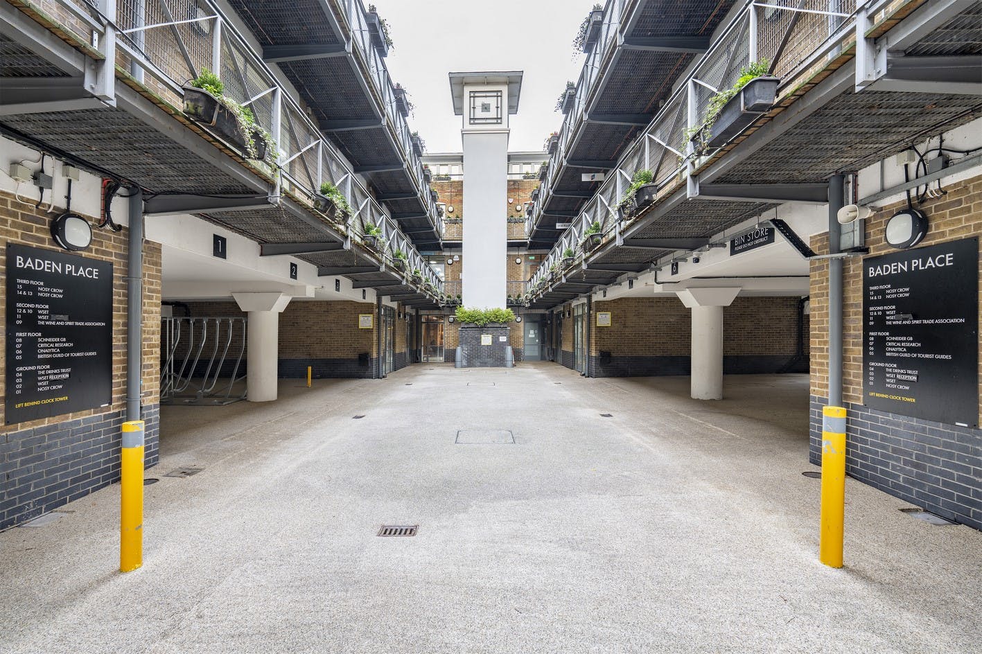 196379-Courtyard.jpg