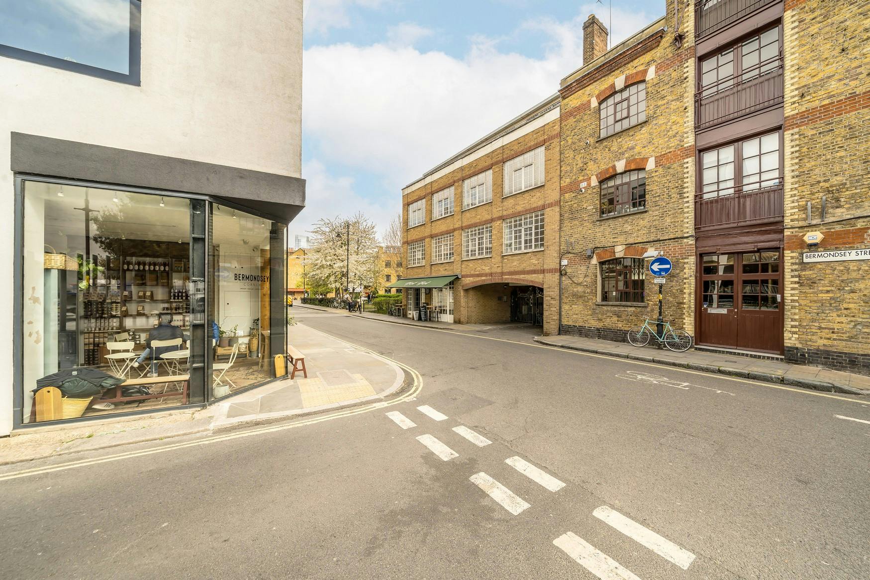 305670-Hatchers Mews 135 Bermondsey Street LEA 2.jpg