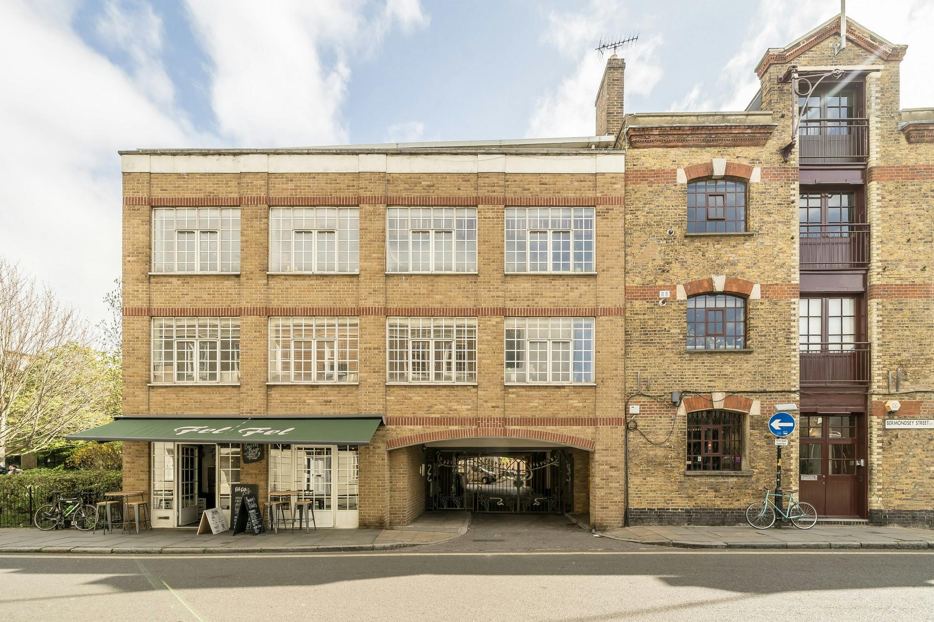 305670-Hatchers Mews 135 Bermondsey Street LEA.jpg
