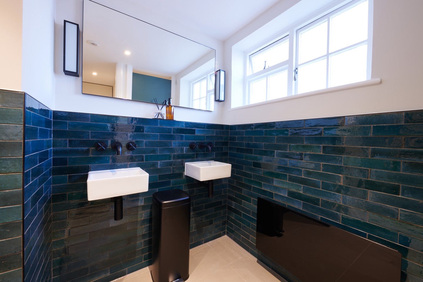 208541-Bathroom Copy.jpg