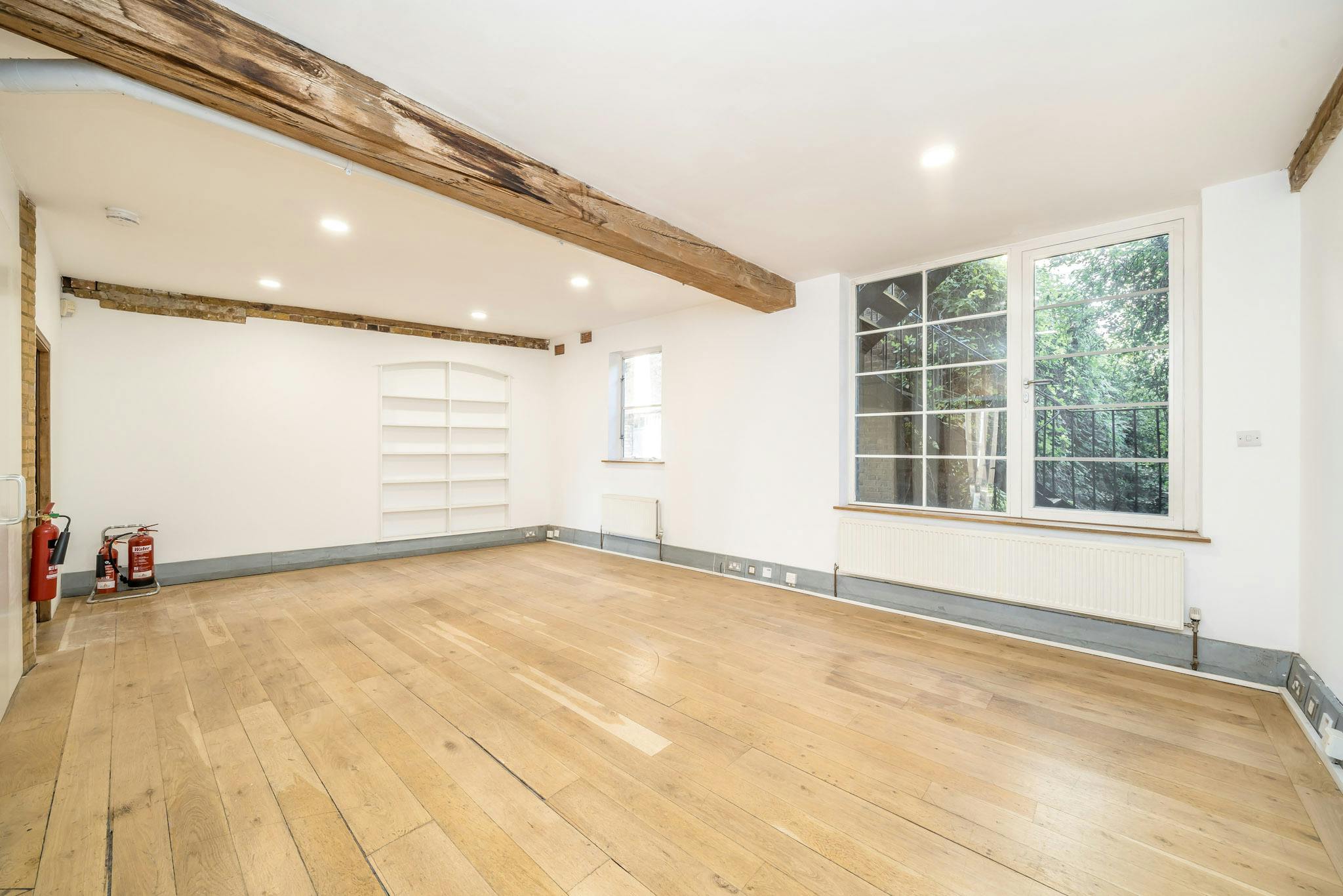 332802-1 Playhouse Court 64 SBR Live work 4.jpg