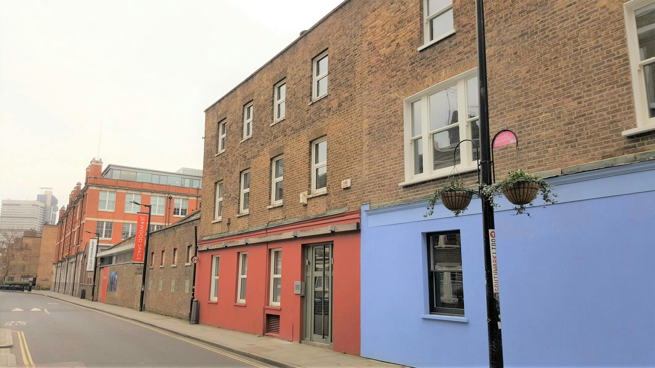 290484-181 Union St Office Ext1.jpg