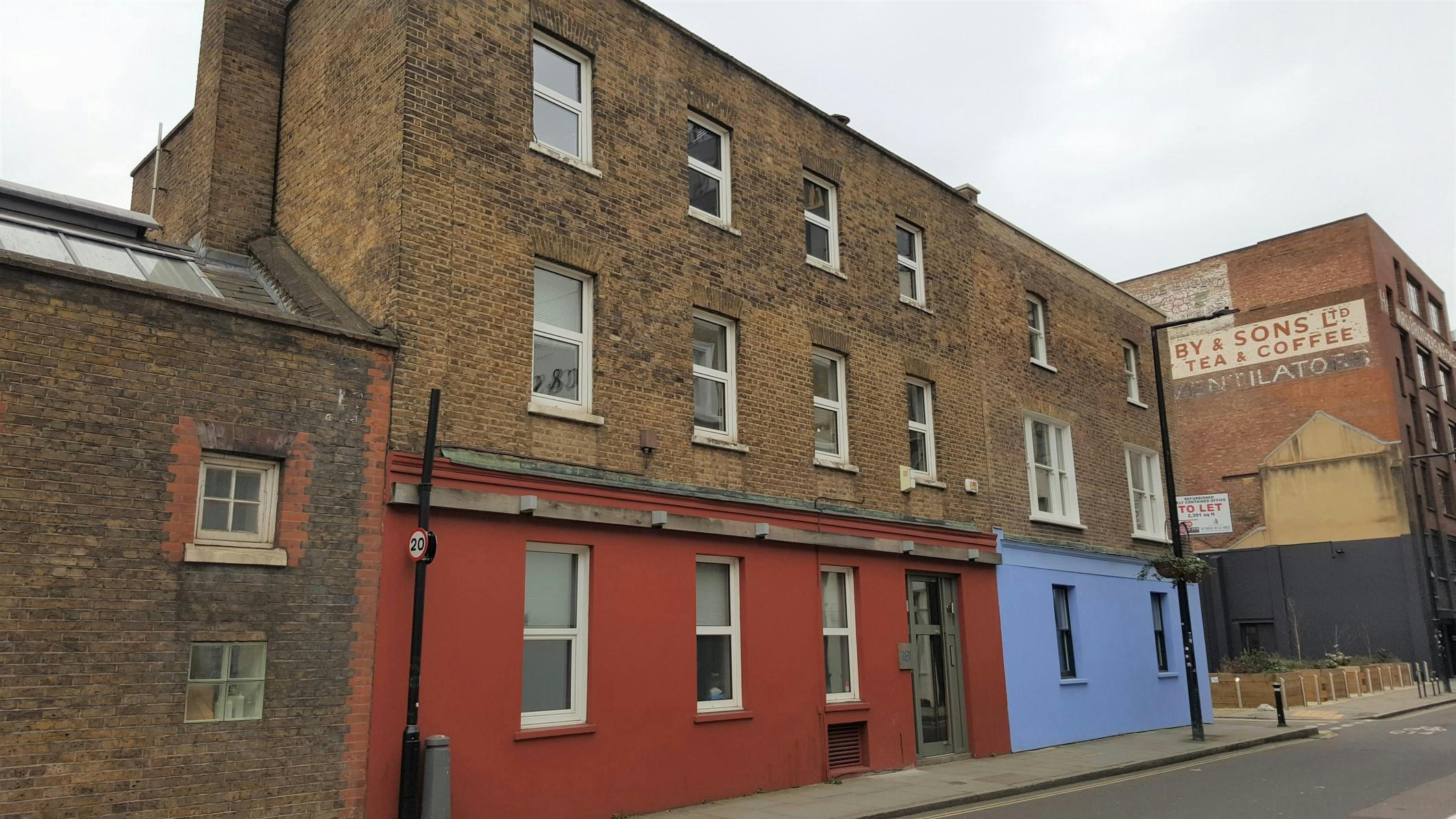 290484-181 Union St Office Ext2.jpg