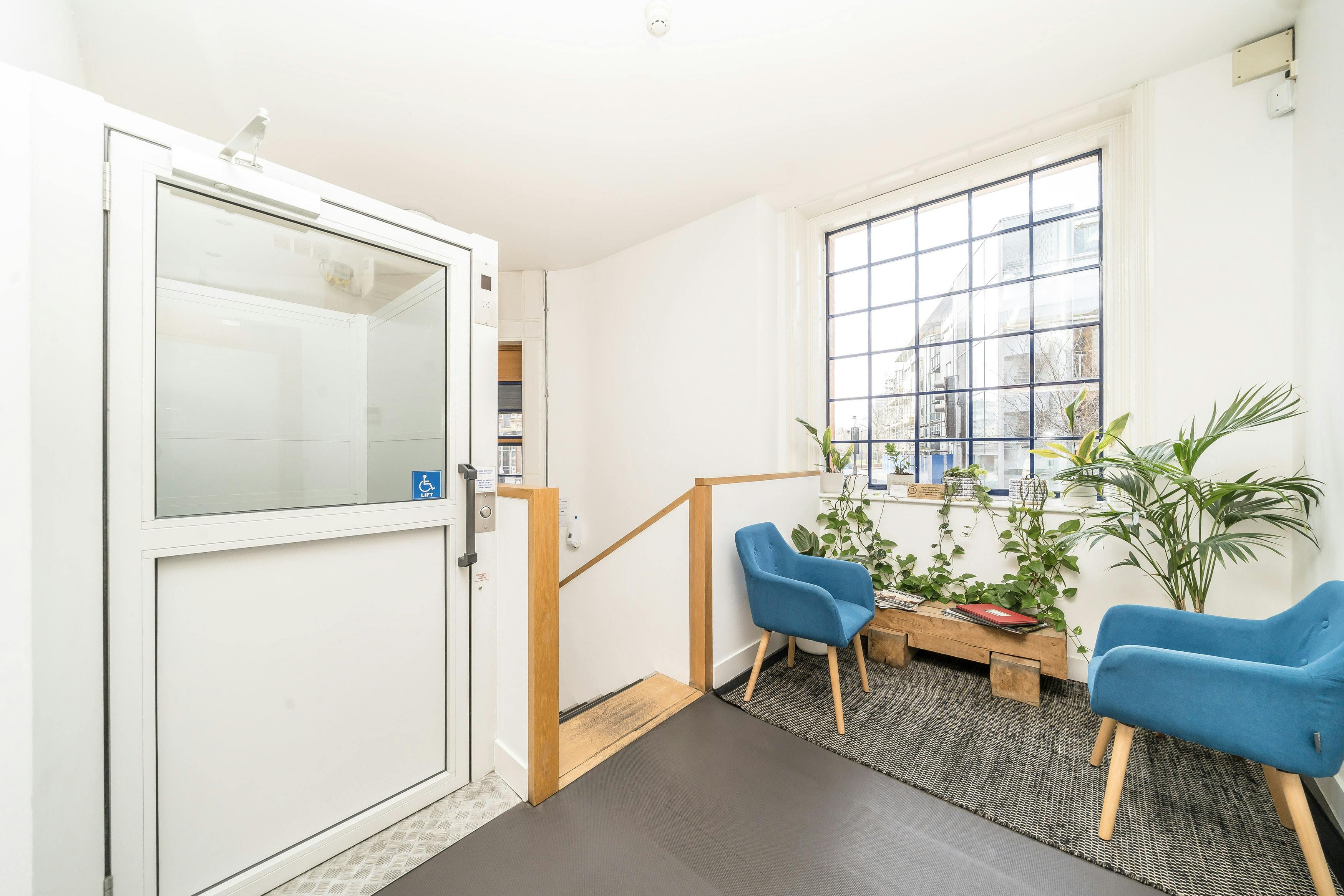 293537-170172 Tower Bridge Road reception.jpg