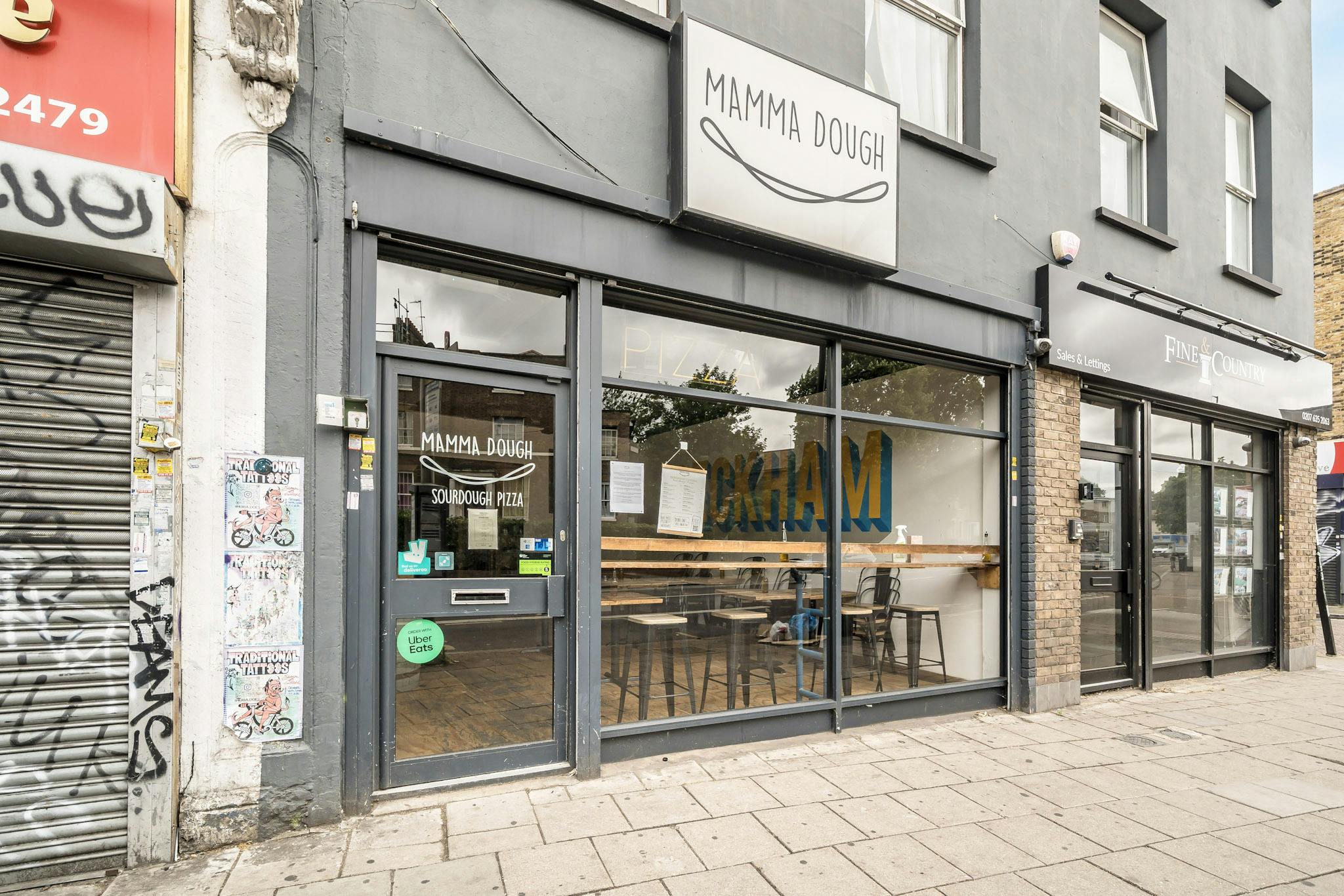 308172-179 Queens Road frontage 2.jpg