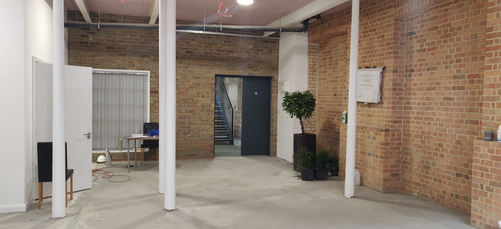 326394-39 Queens Row Int.jpeg