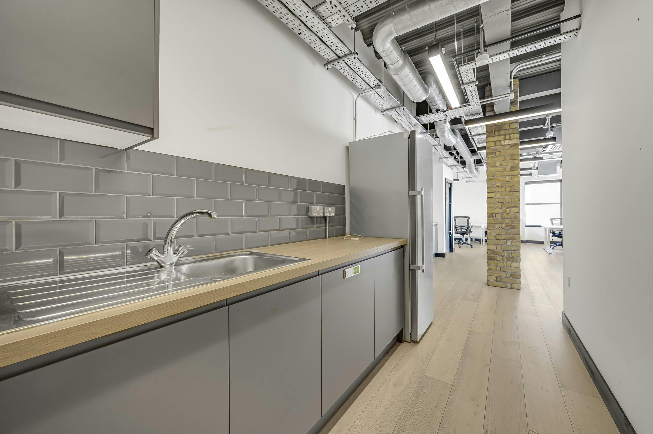 317326-Kitchen 1.jpg