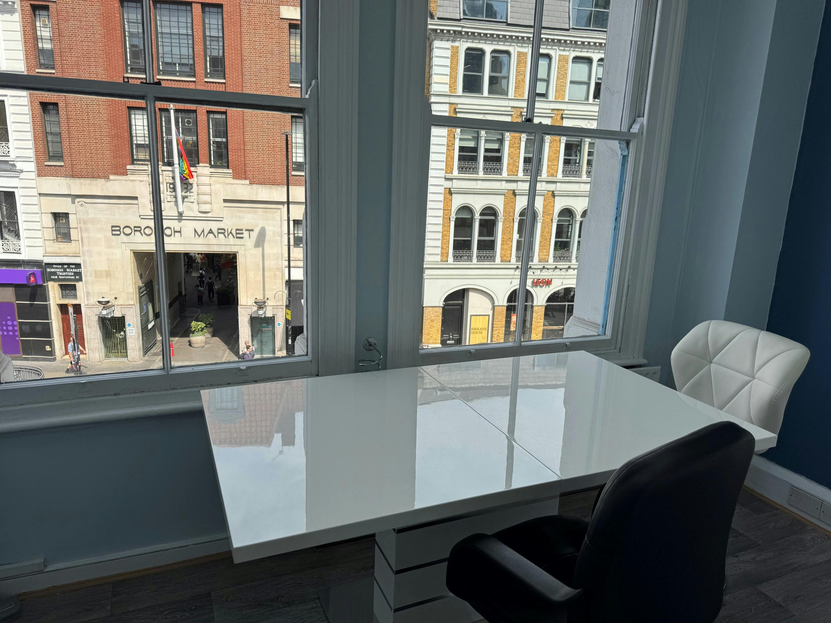 316971-3941 Borough High Street 1st floor.jpg