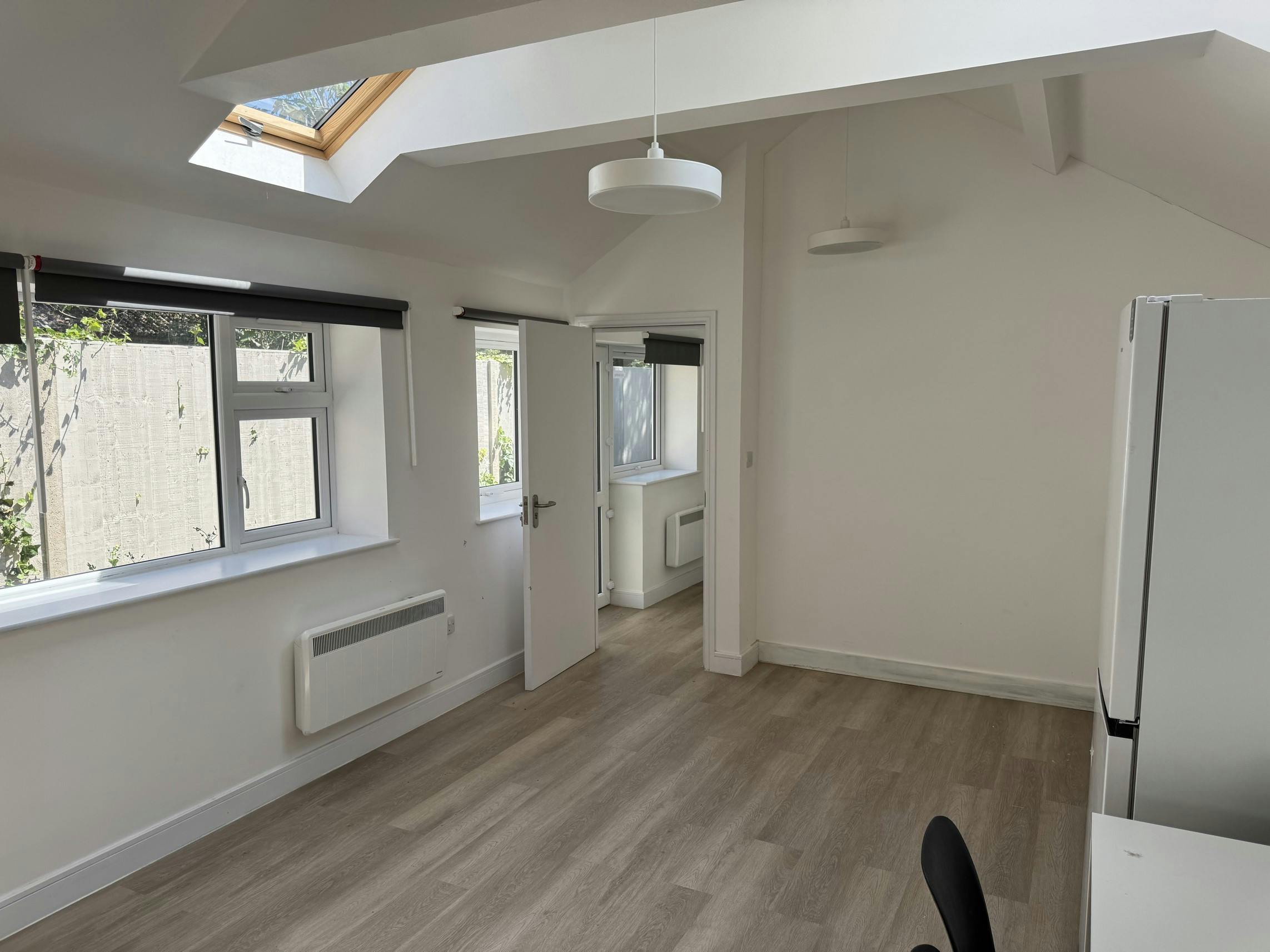 304864-157 Camberwell Road internal.jpg