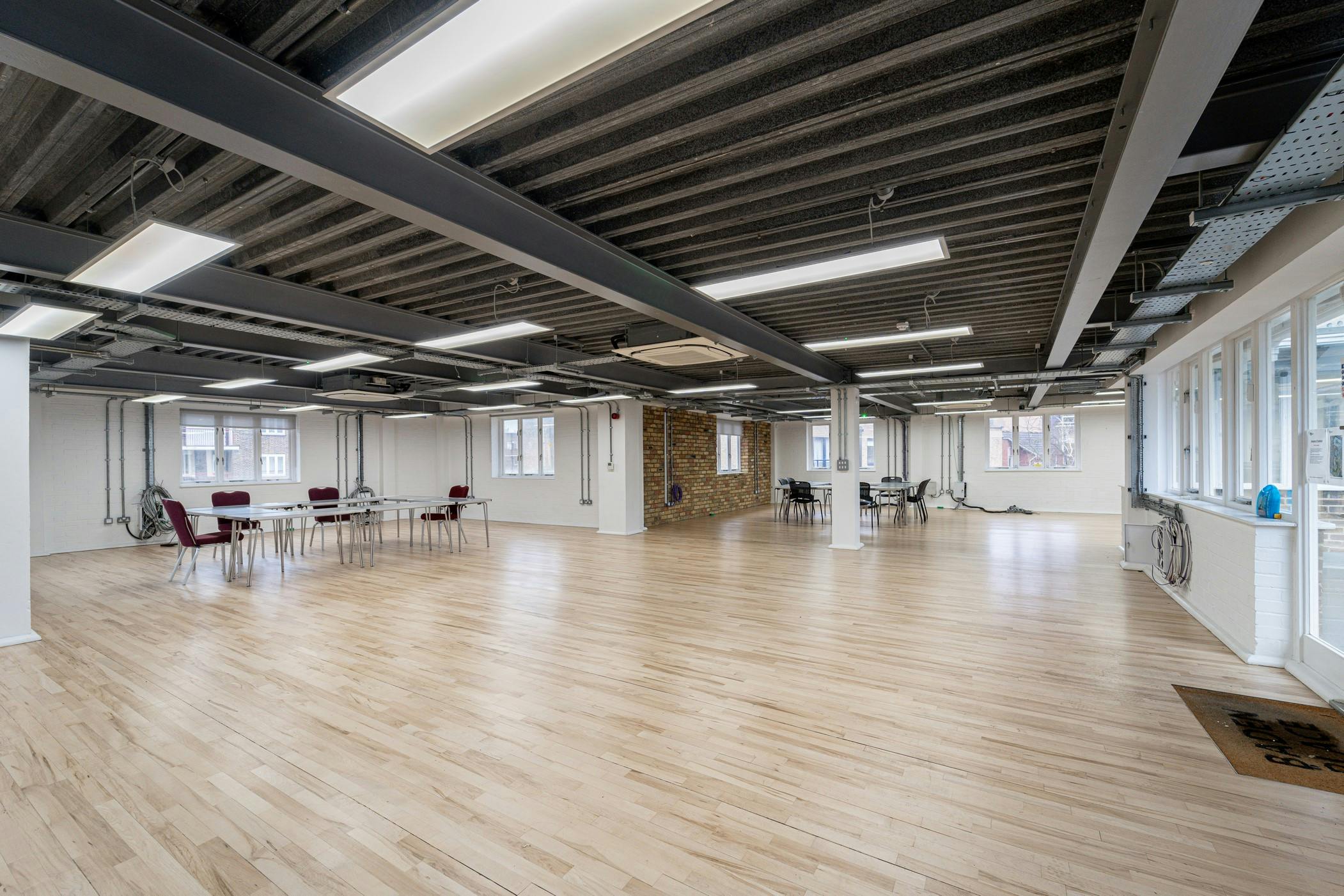 280547-3rd Flr 1.jpg