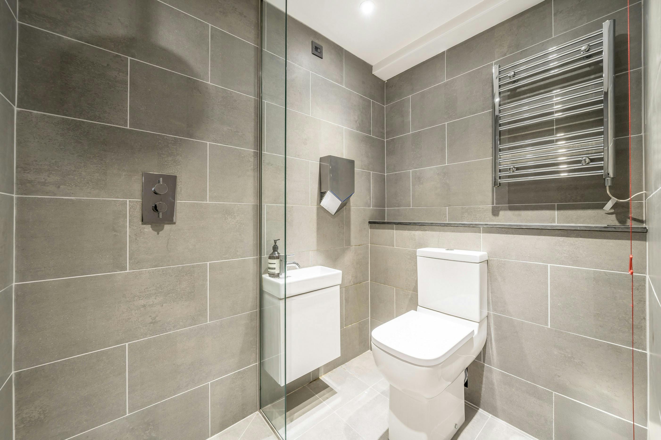 273699-3 Risborough Shower WC Copy.jpg