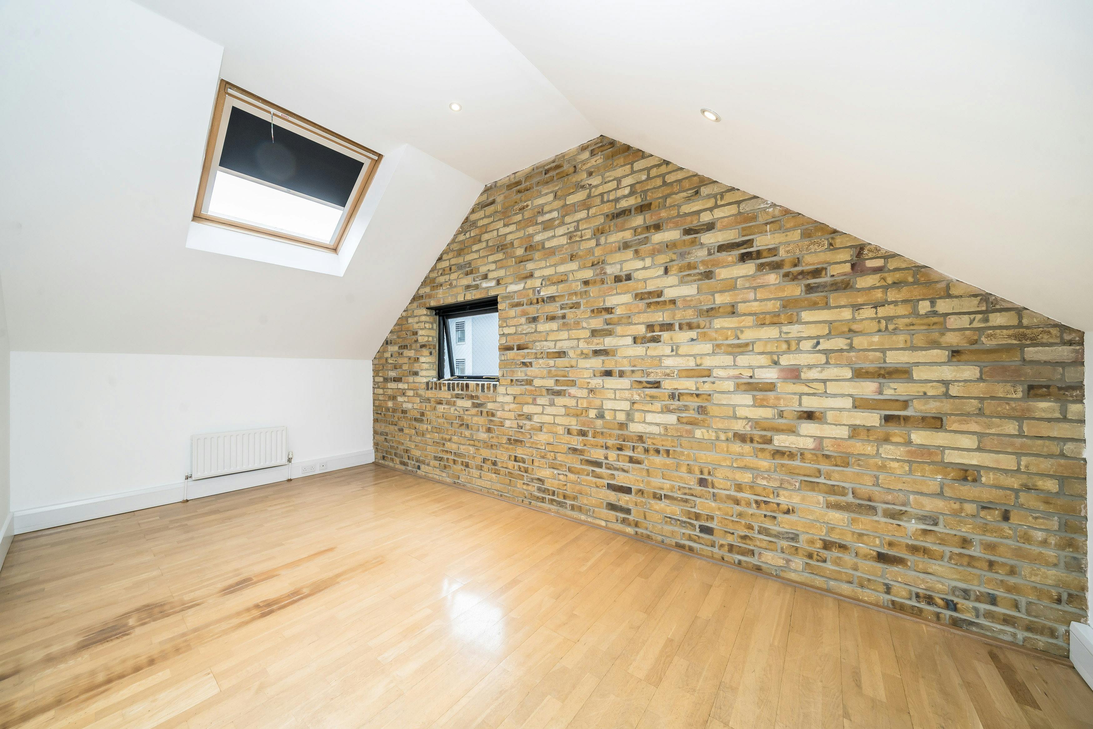 292290-Second Flr 1.jpg