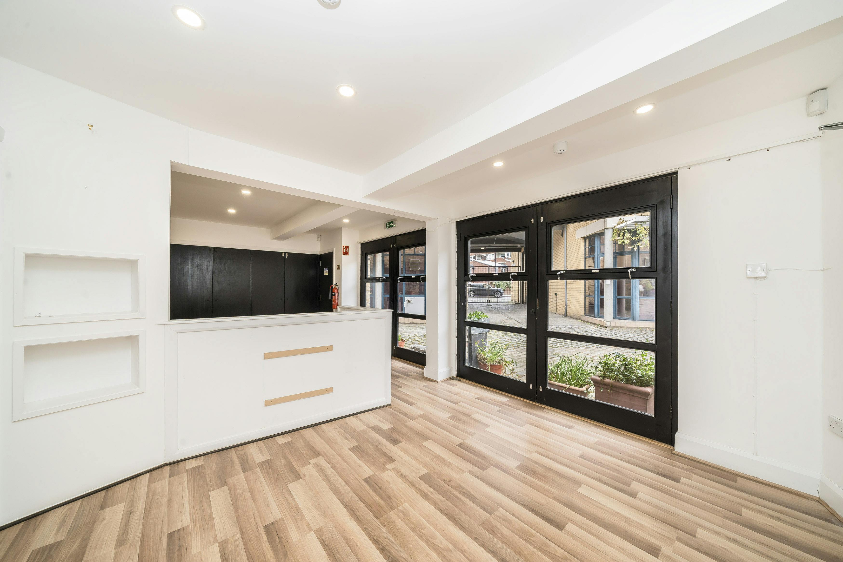 292290-Ground Flr 2.jpg