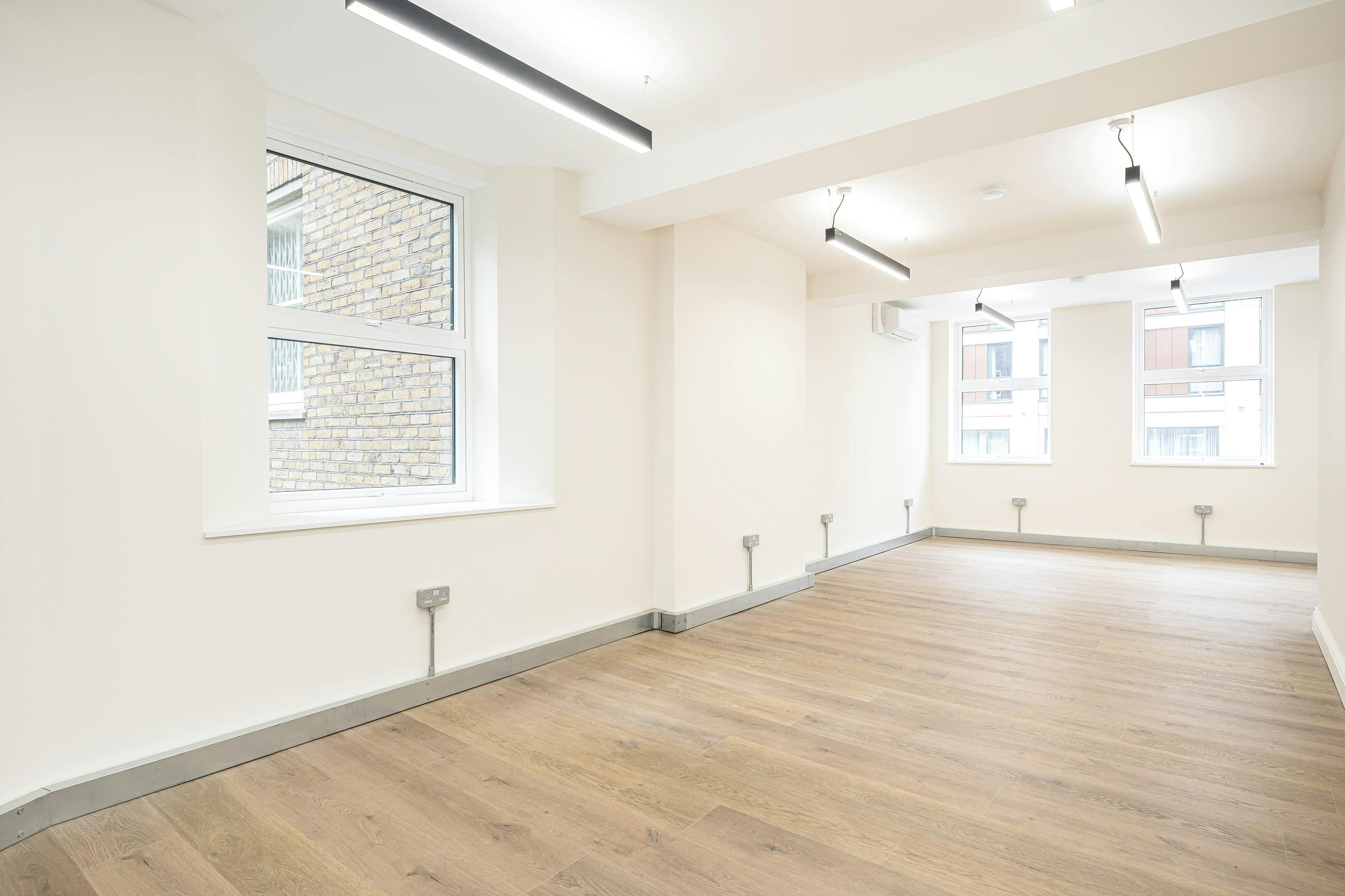 307928-132 Southwark Street First Floor 1.jpg