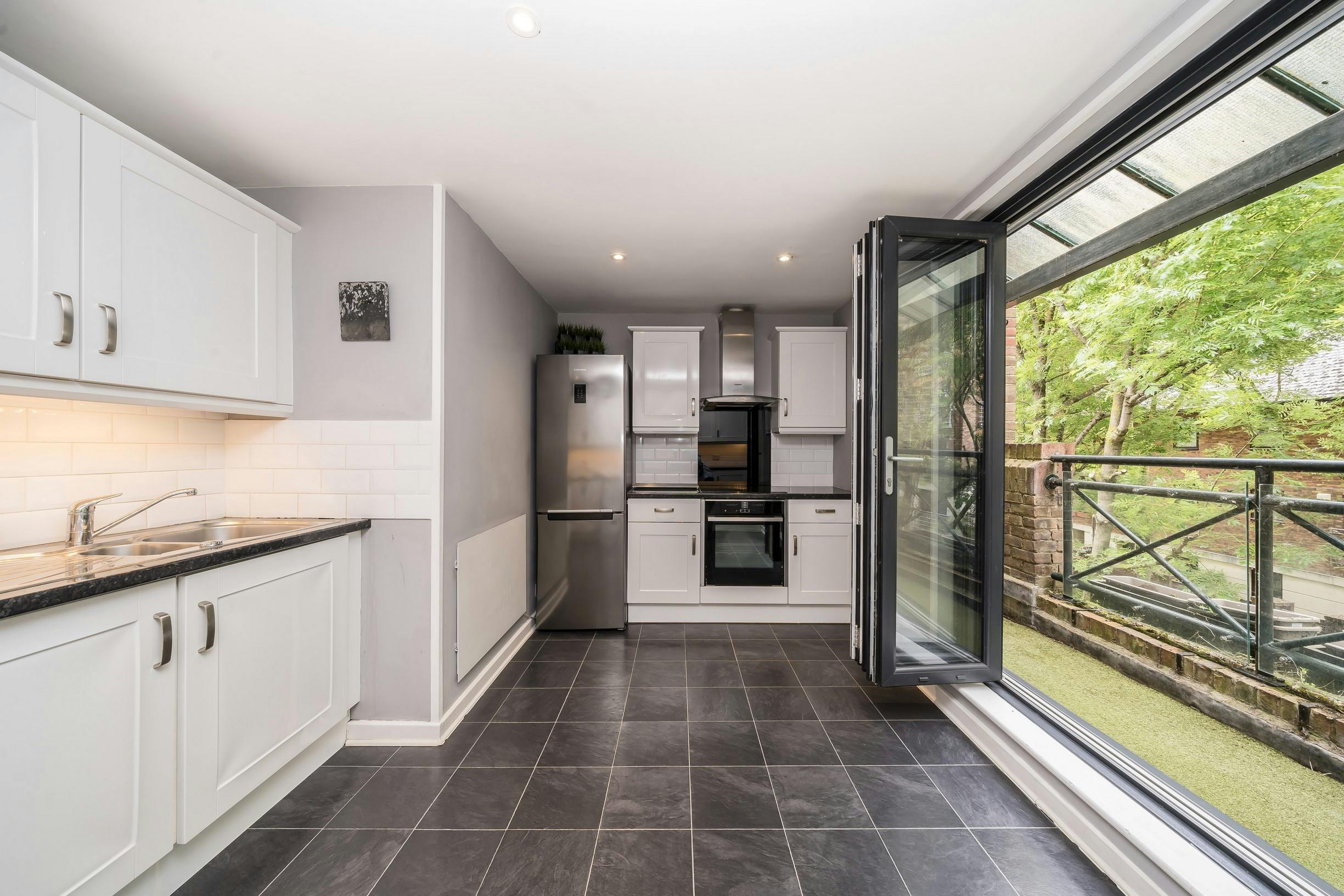 218015-5 Onega Gate Kitchen 2.jpg