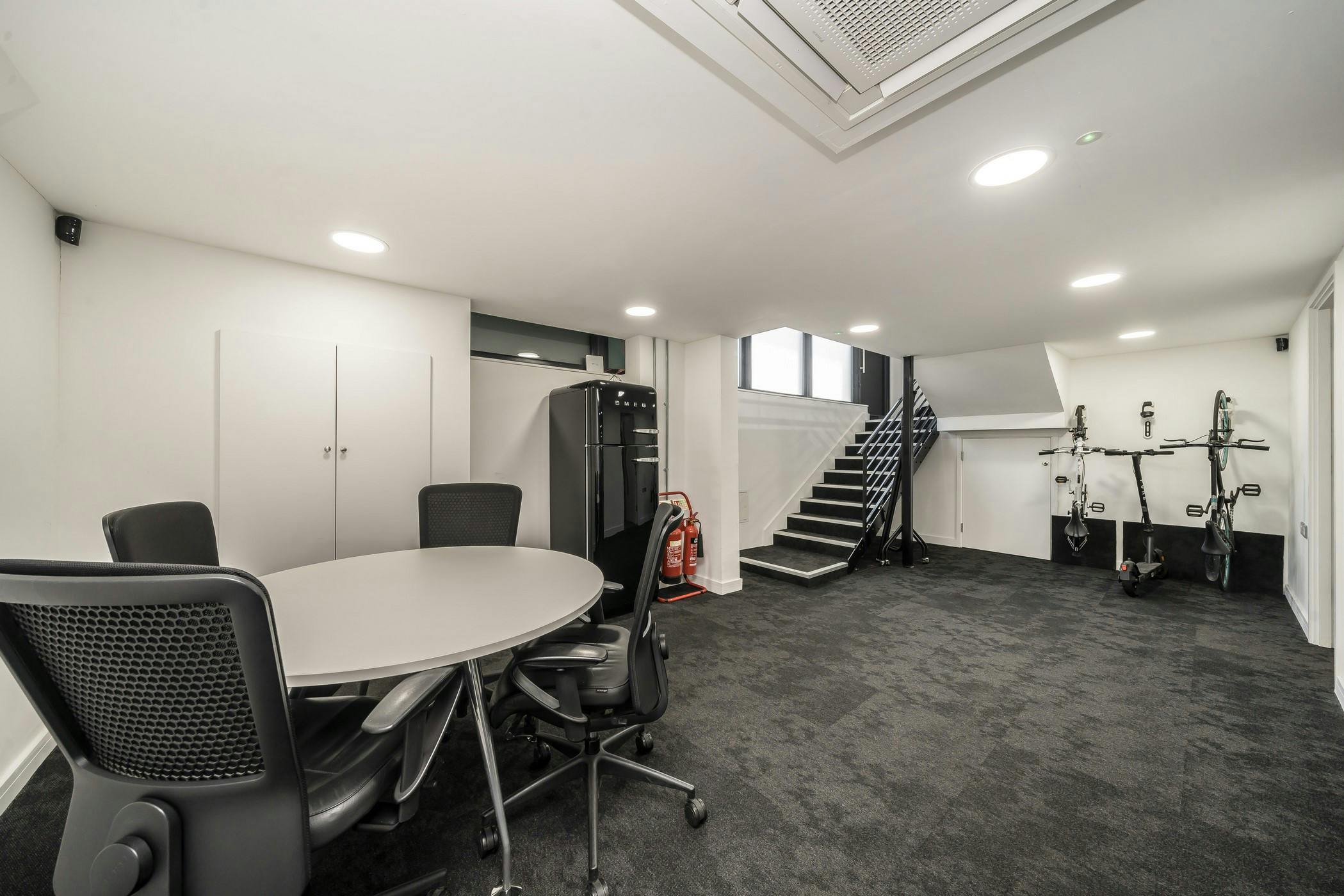 225882-Unit 2 82 Old Kent Road lower ground floor 2 Copy.jpg