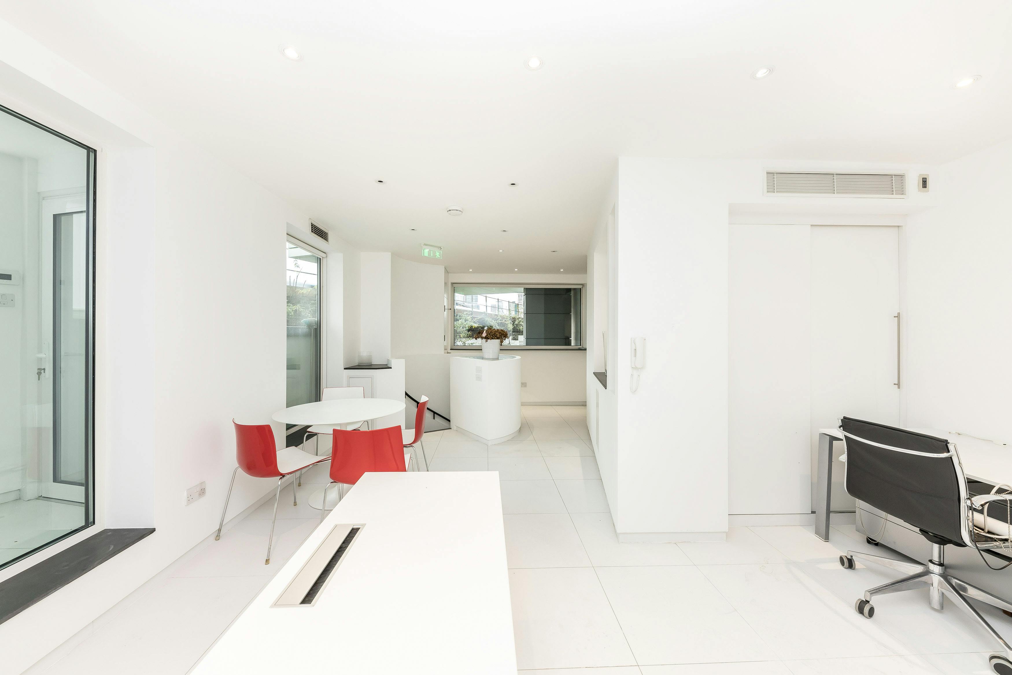 192145-2 Salamanca Place First Floor 6.jpg