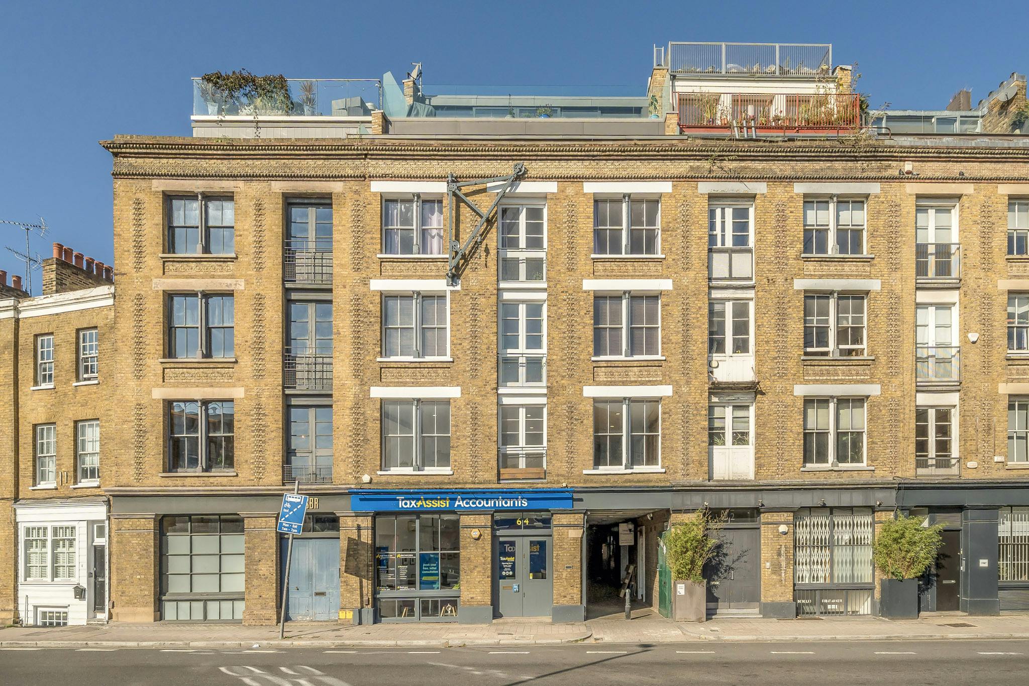 346986-1 Playhouse Court 64 SBR Live work external.jpg