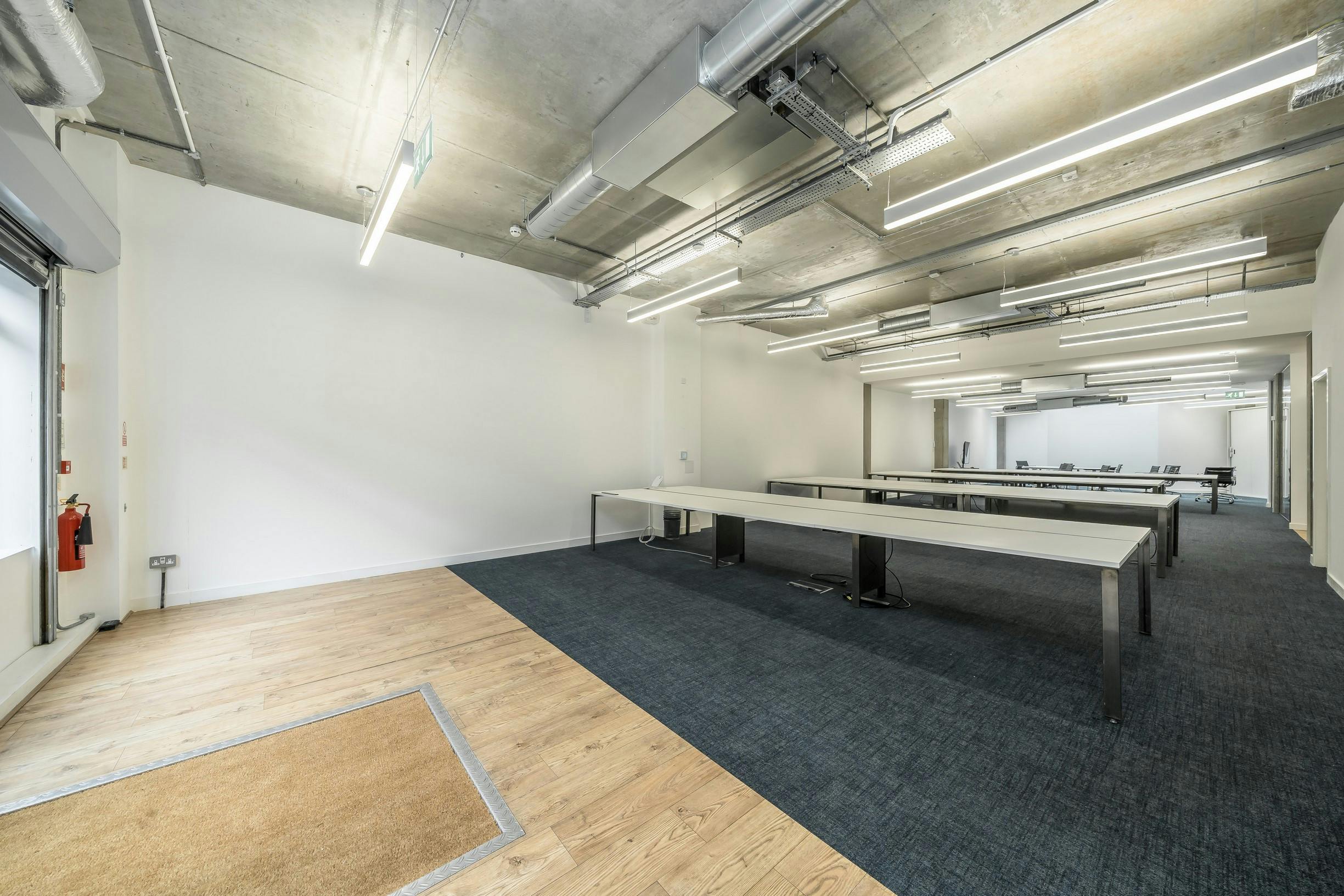 207399-10 Lamb Walk office.jpg