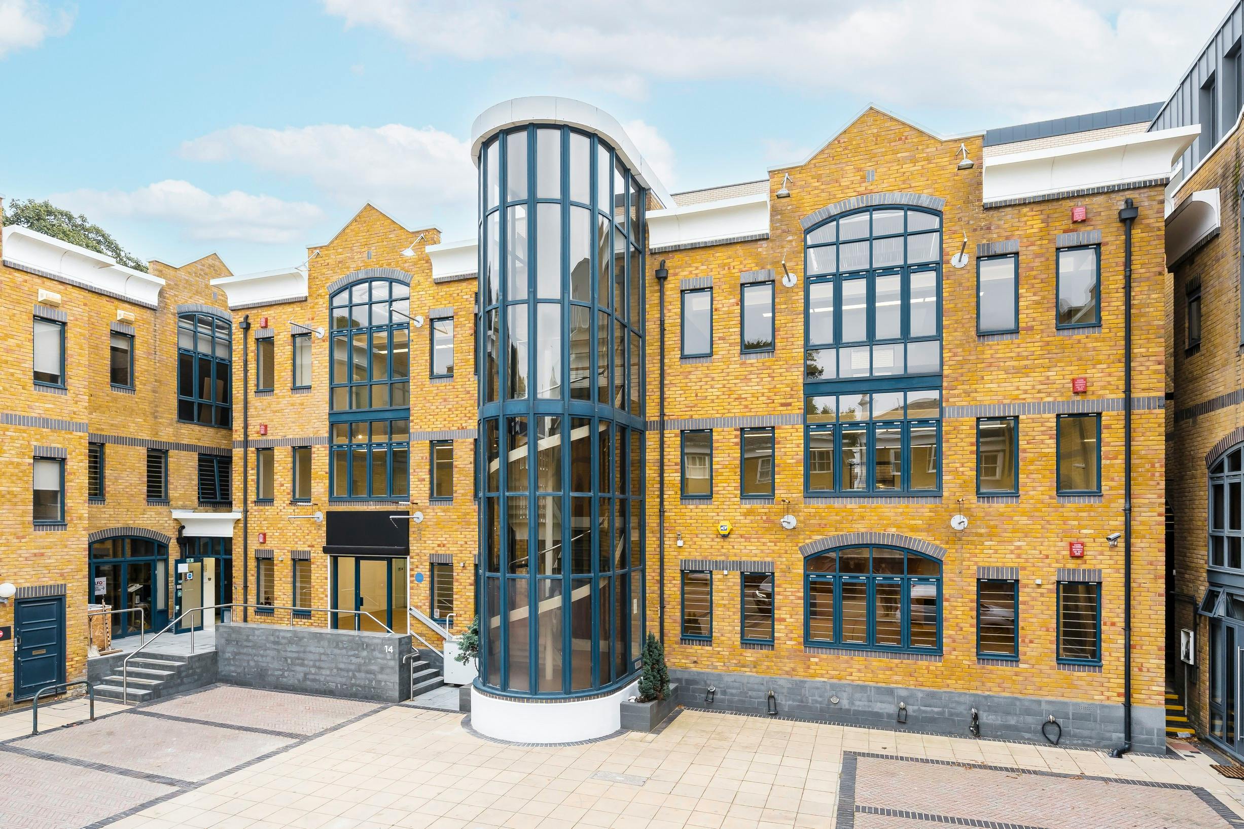 361785-External 1.jpg