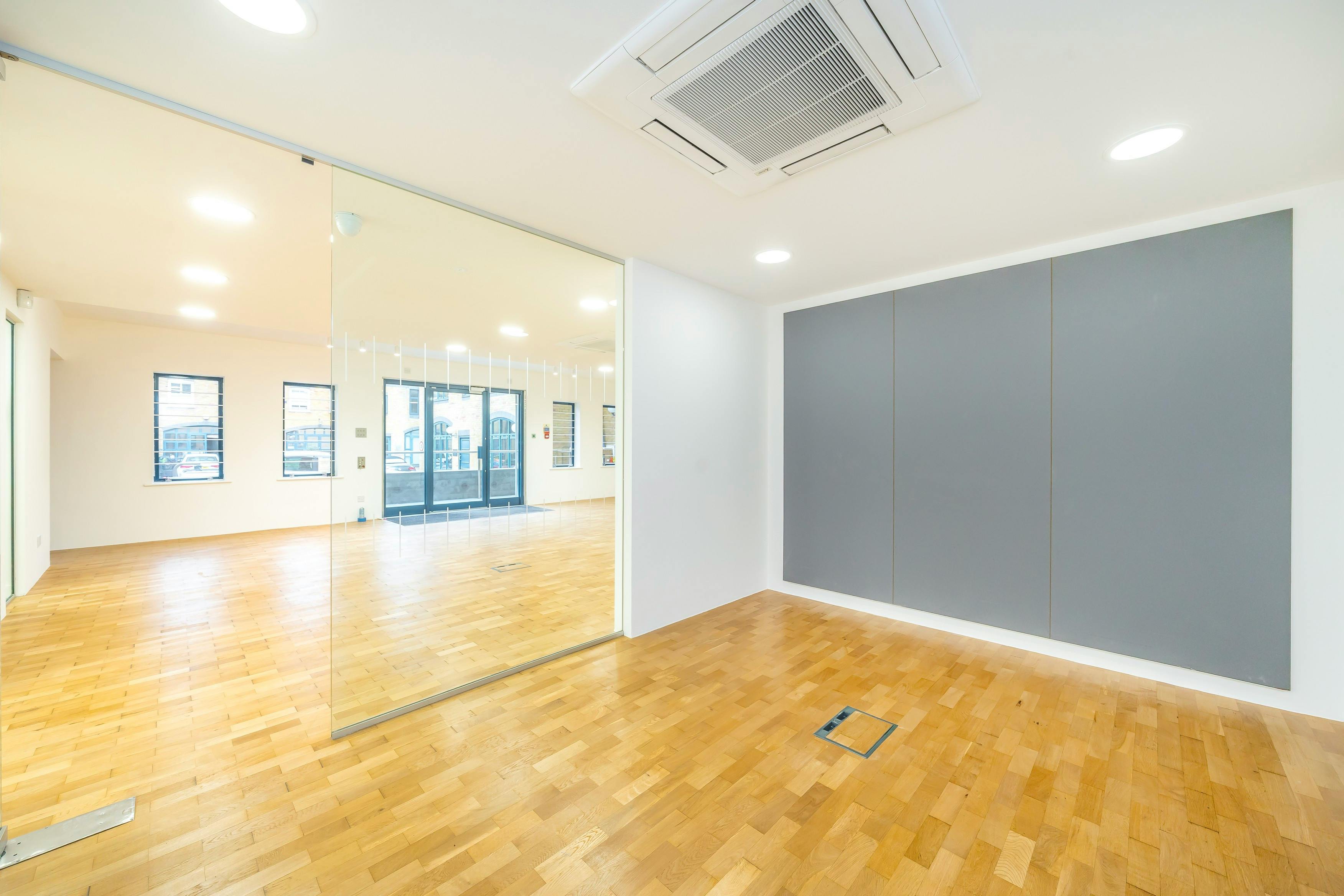 361785-Meeting Room.jpg