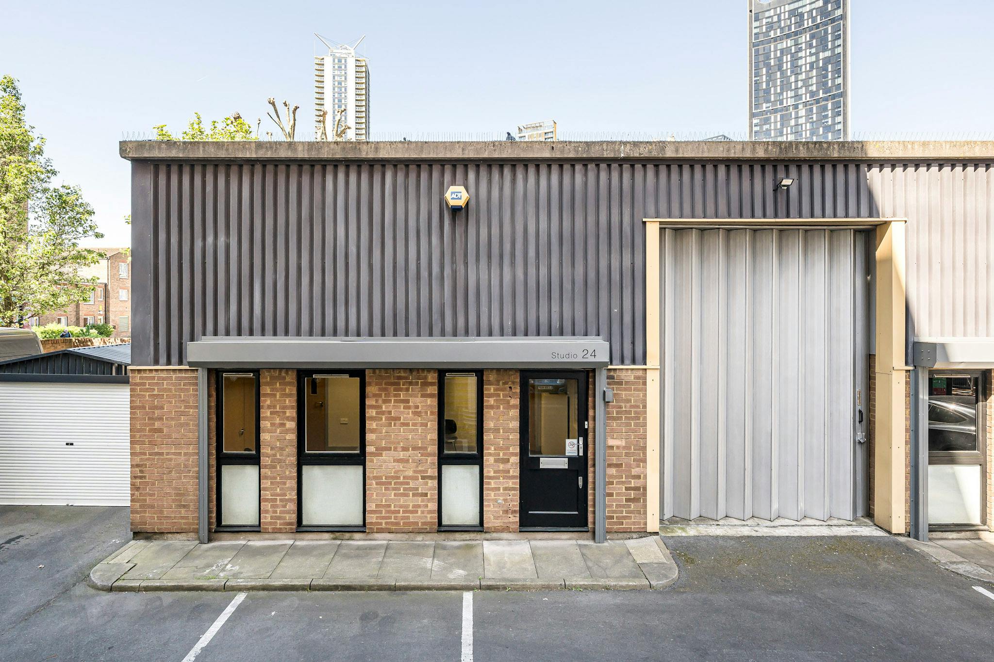 372642-Studio 24, 87 Crampton Street external 2.jpg