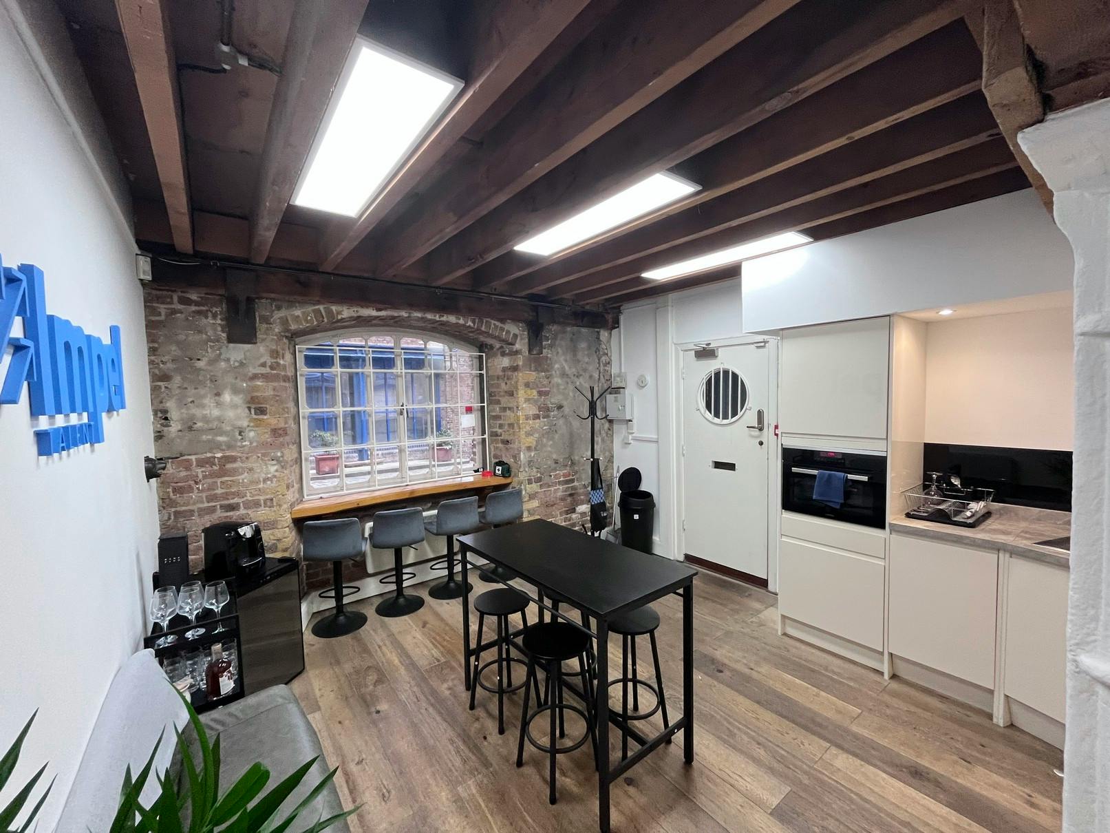 377375-Kitchen 1.jpeg