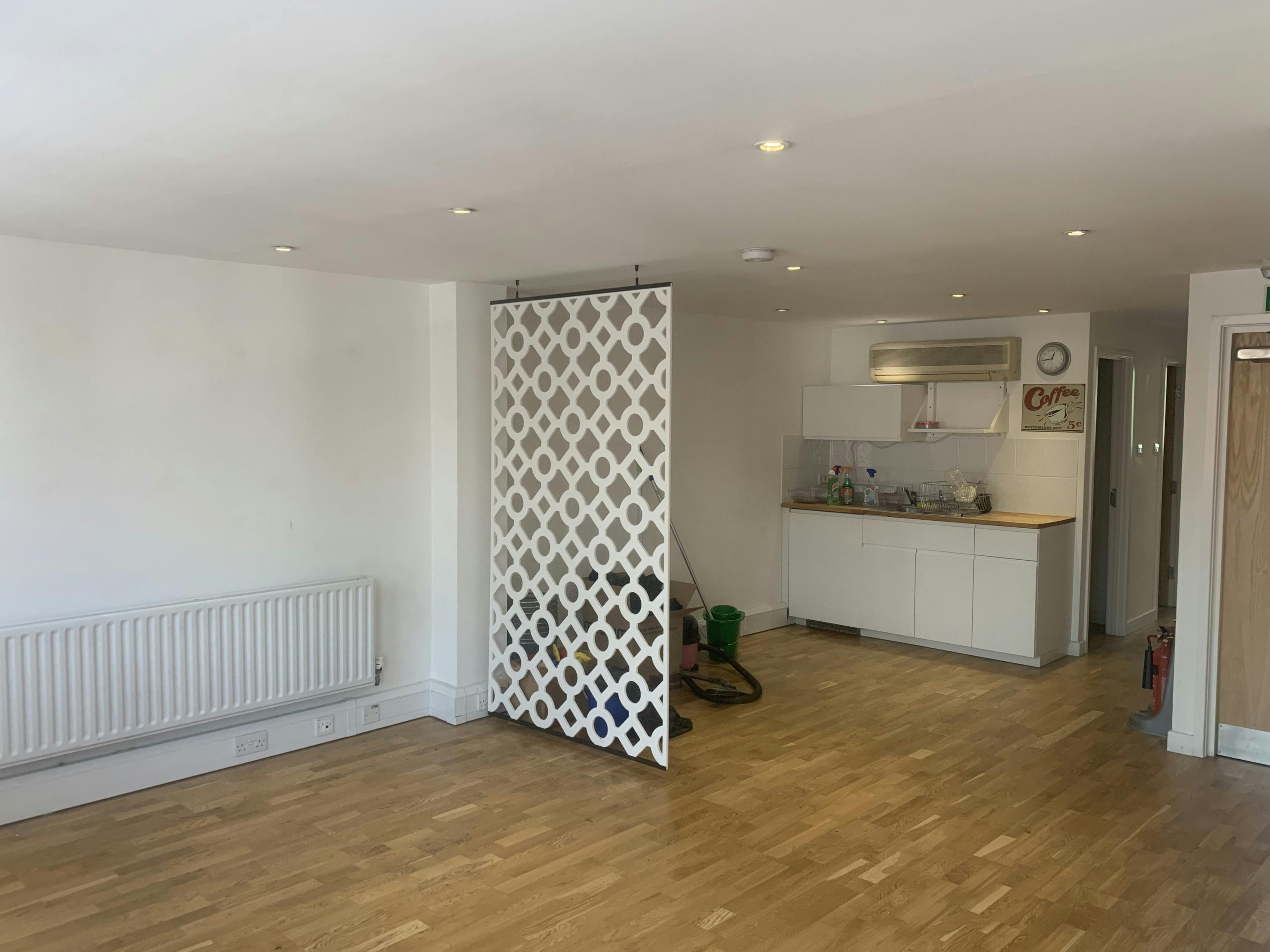 390084-13 Risborough Street First Floor Vacant 2.jpg