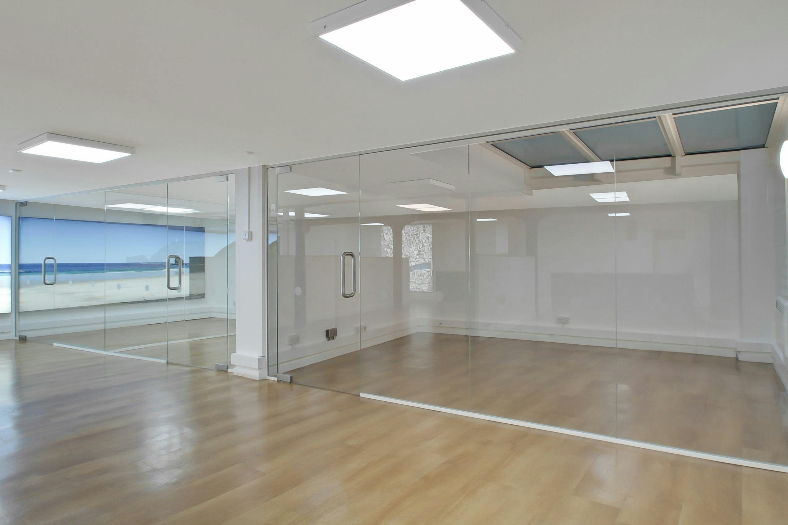400934-Meeting Rooms - Copy.jpeg