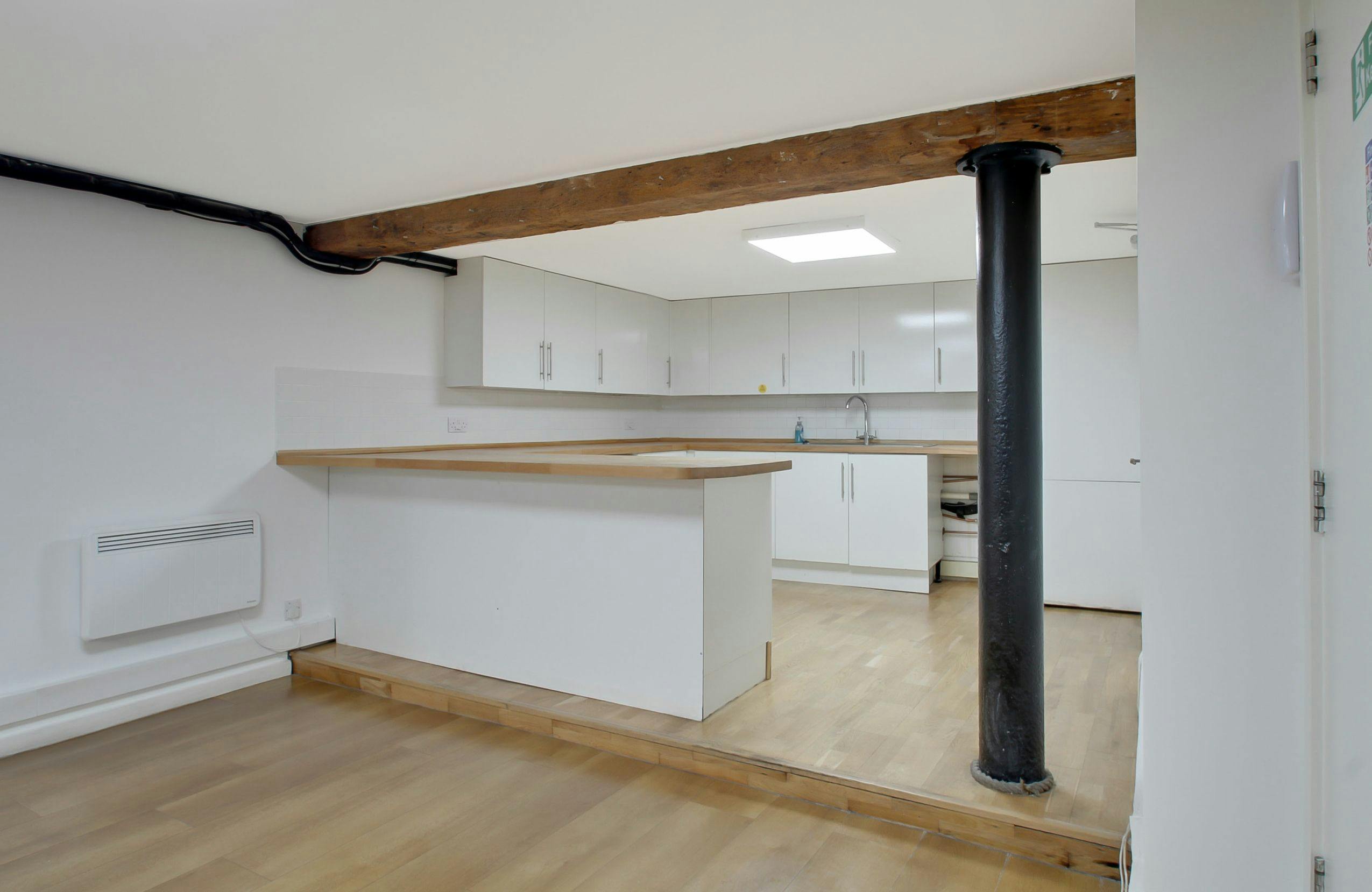 400934-Kitchen - Copy.jpeg