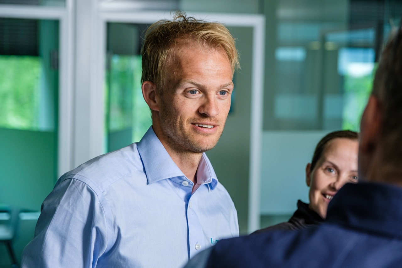 Even O, Salgsansvarlig software