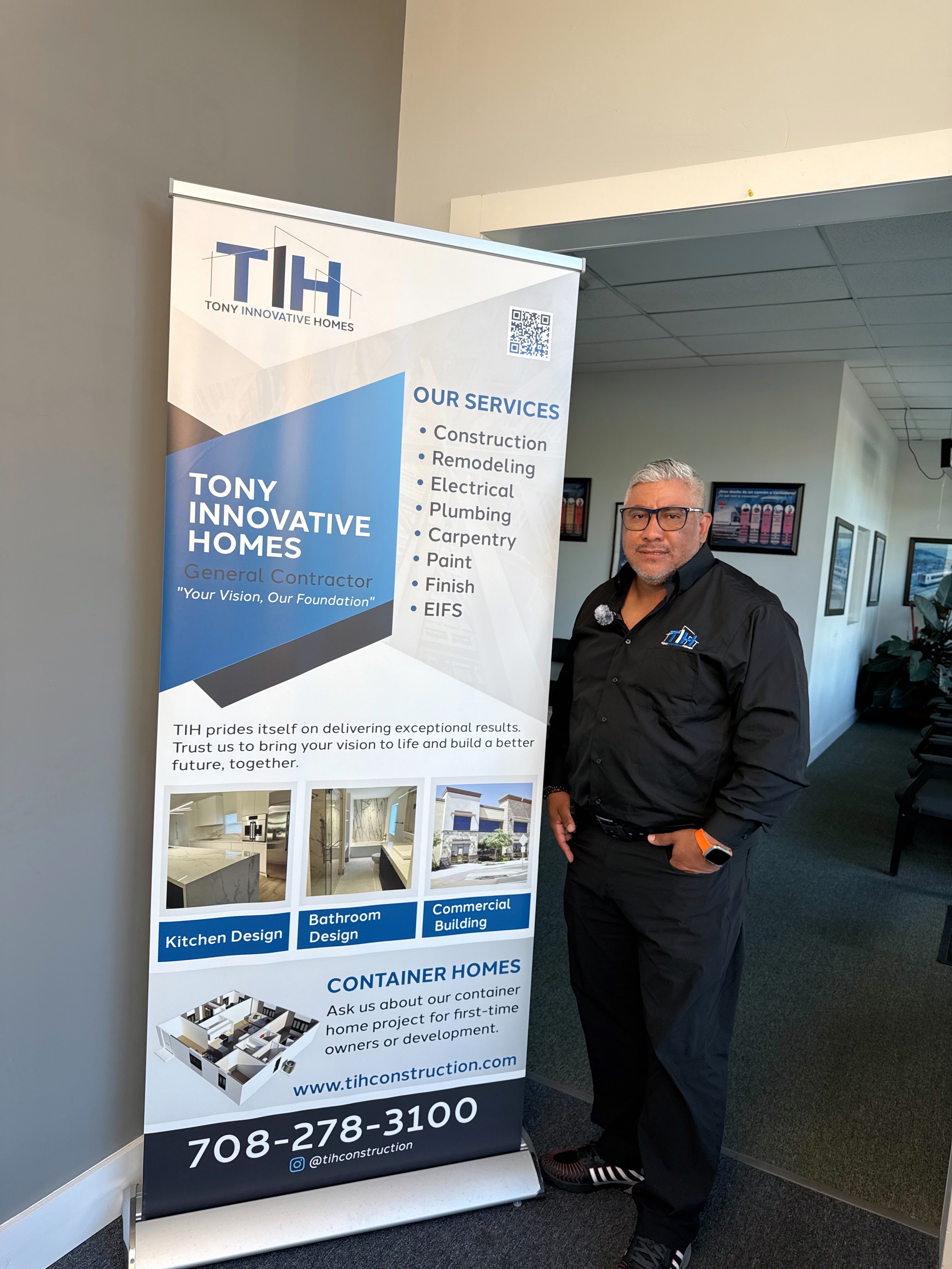 [headshot] image of customer (for a home inspector)