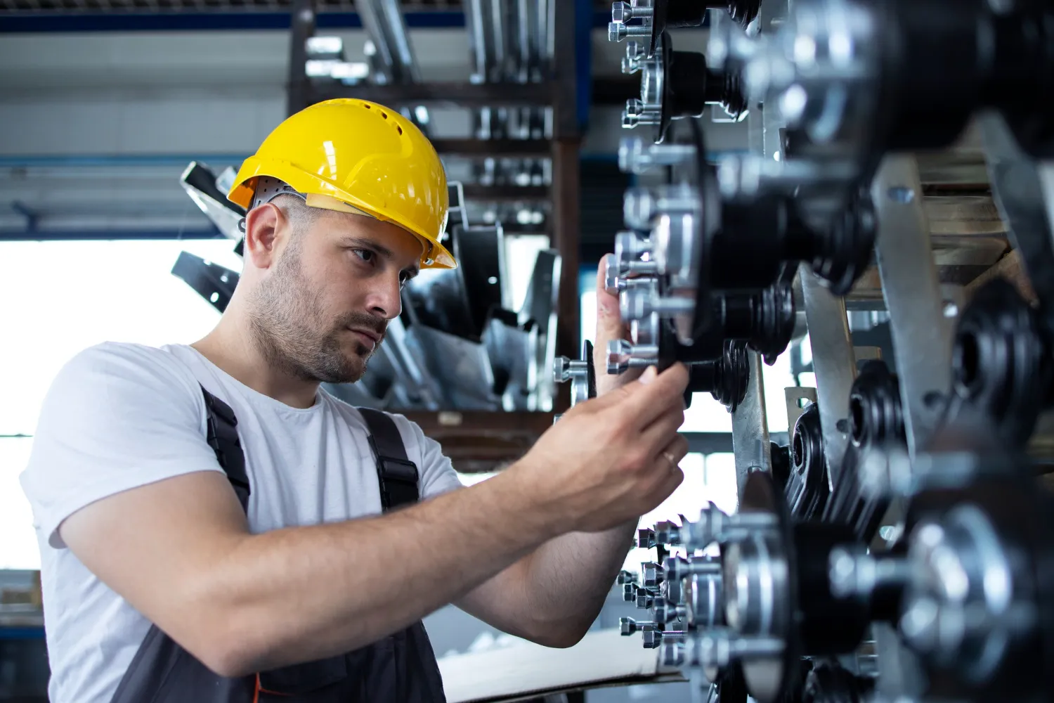 cep energy soloar company worker set machine