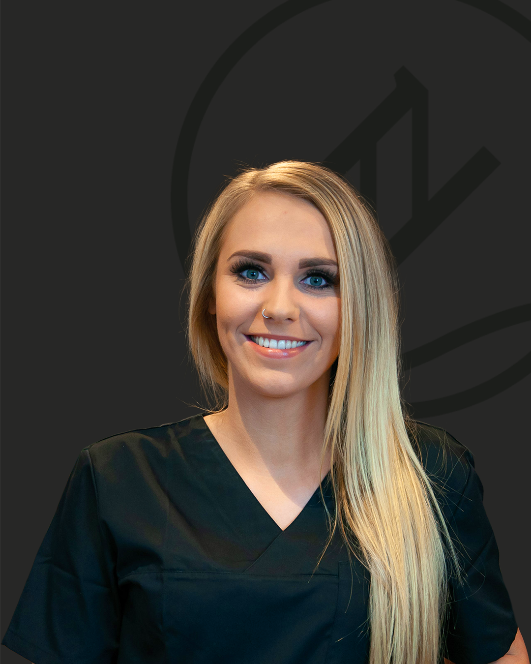 Portraitfoto von Nina Fischer, Zahnmedizinische Fachangestellte im Zahnzentrum Nord Emden