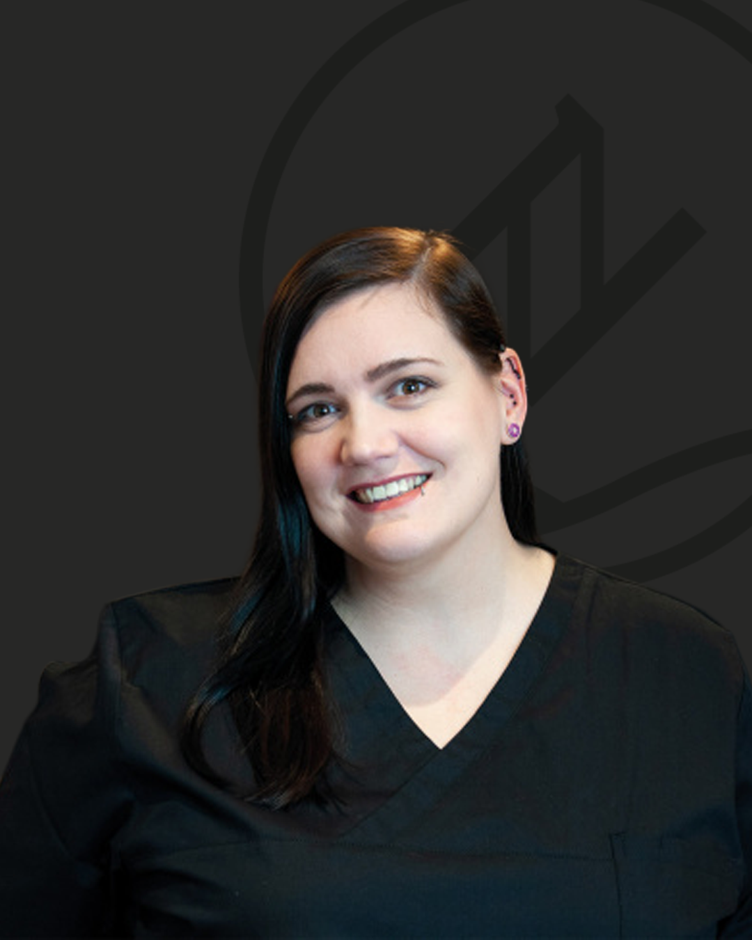 Portraitfoto von Vanessa Eilers, Zahntechnikerin, ästhetische Keramik im Zahnzentrum Nord Emden