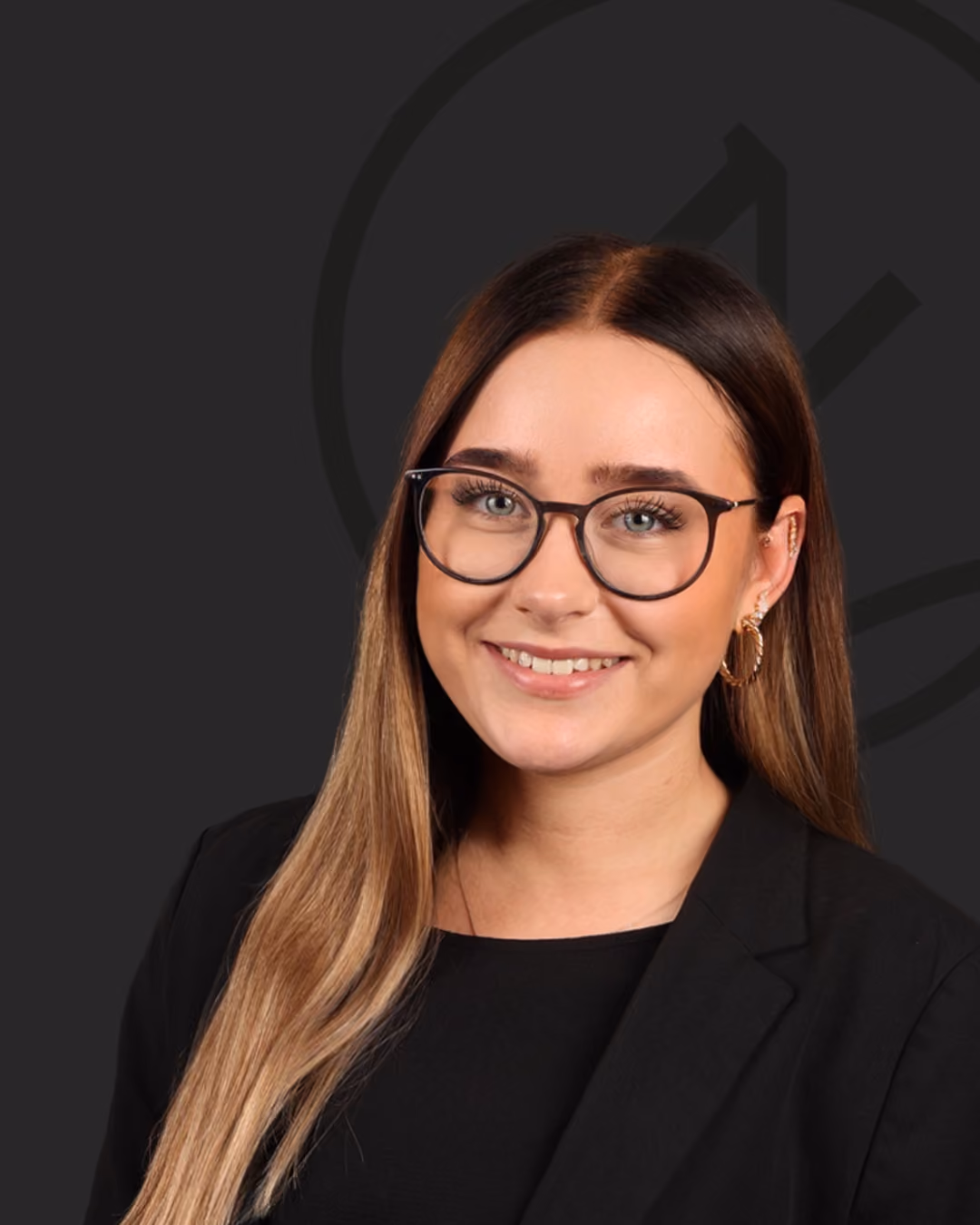 Portraitfoto von Nadine Pabst, Zahnmedizinische Fachangestellte im Zahnzentrum Nord Emden