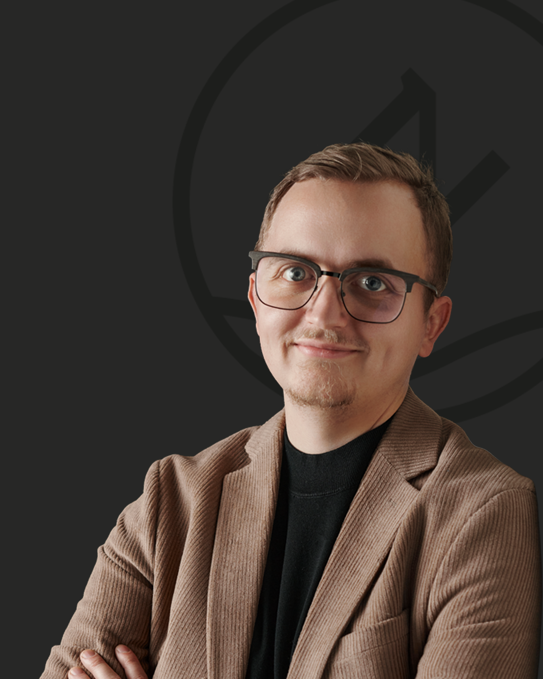 Portraitfoto von Marco Feldmann, Mediengestalter und Content Manager im Zahnzentrum Nord Emden
