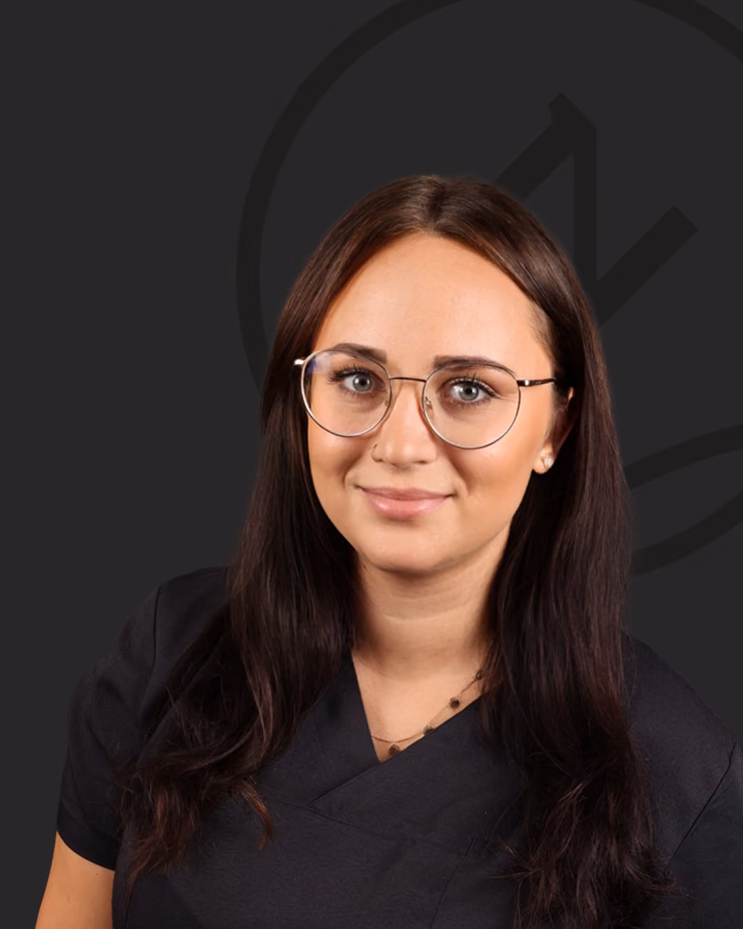 Portraitfoto von Kyra Brendel, Zahnmedizinische Fachangestellte im Zahnzentrum Nord Emden