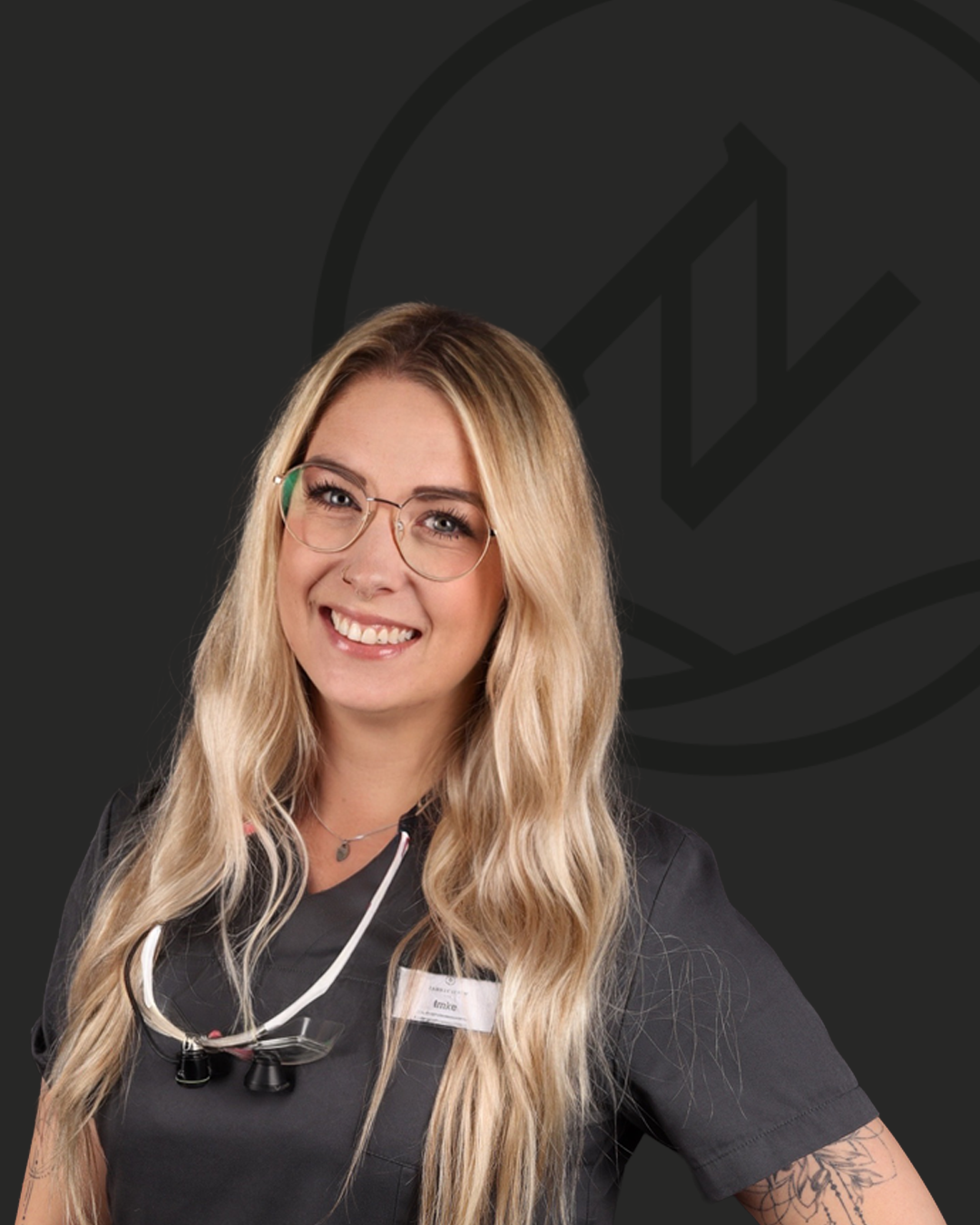 Portraitfoto von Imke Bronsema, Zahnmedizinische Fachangestellte, Kinderprophylaxe, Erwachsenenprophylaxe im Zahnzentrum Nord Emden