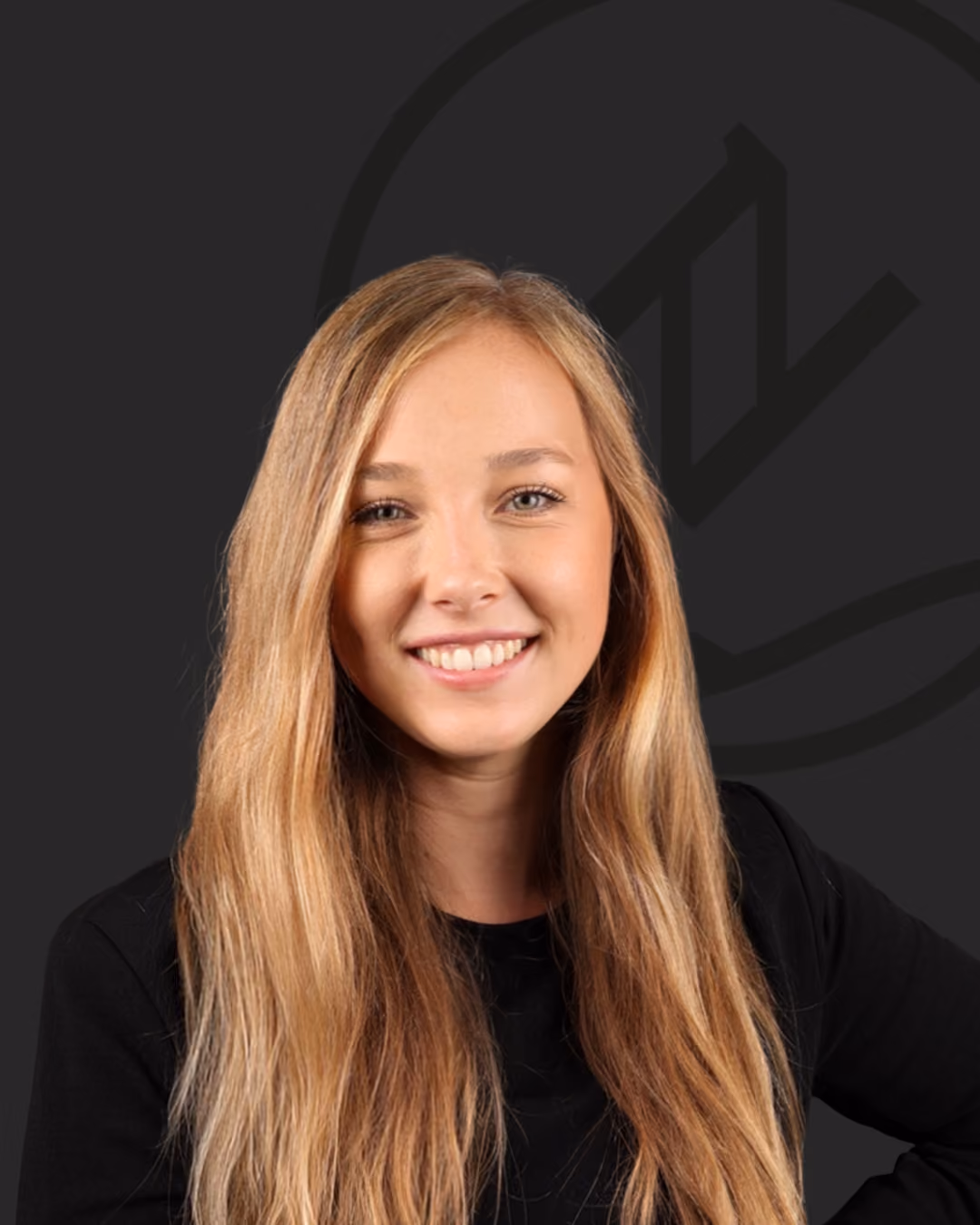 Portraitfoto von Mandy Woerheide, Zahnmedizinische Verwaltungsassistentin, Zahntechnische Verwaltungsmanagerin IHK geprüft im Zahnzentrum Nord Emden