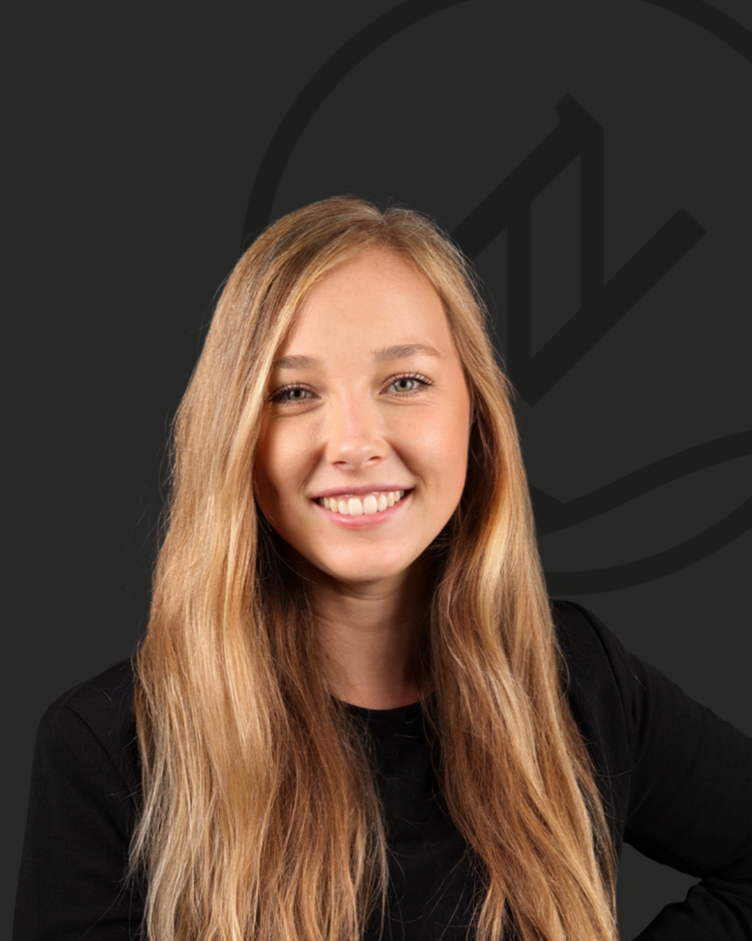 Portraitfoto von Mandy Woerheide, Zahnmedizinische Verwaltungsassistentin, Zahntechnische Verwaltungsmanagerin IHK geprüft im Zahnzentrum Nord Emden