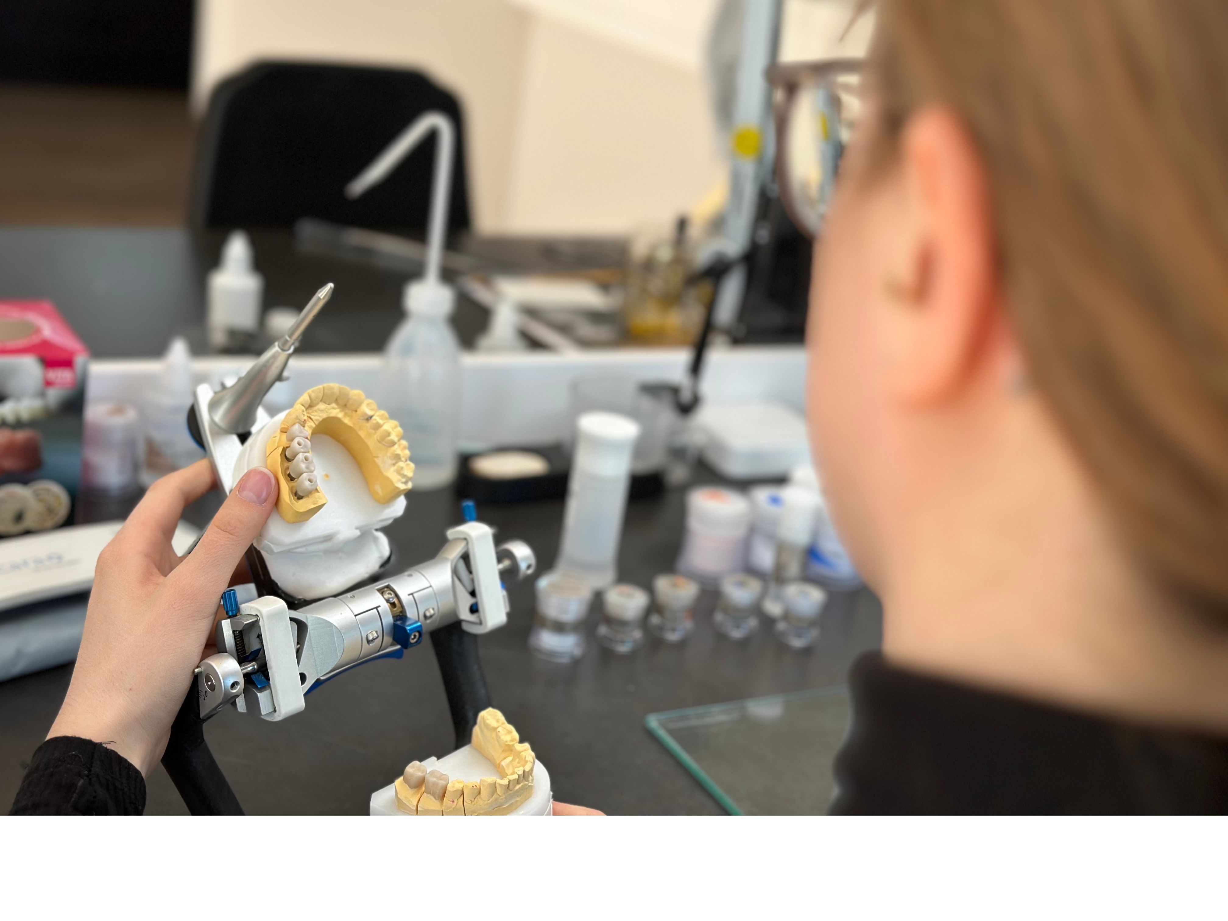 Modernes Dentallabor mit digitaler Zahntechnik im Zahnzentrum Nord